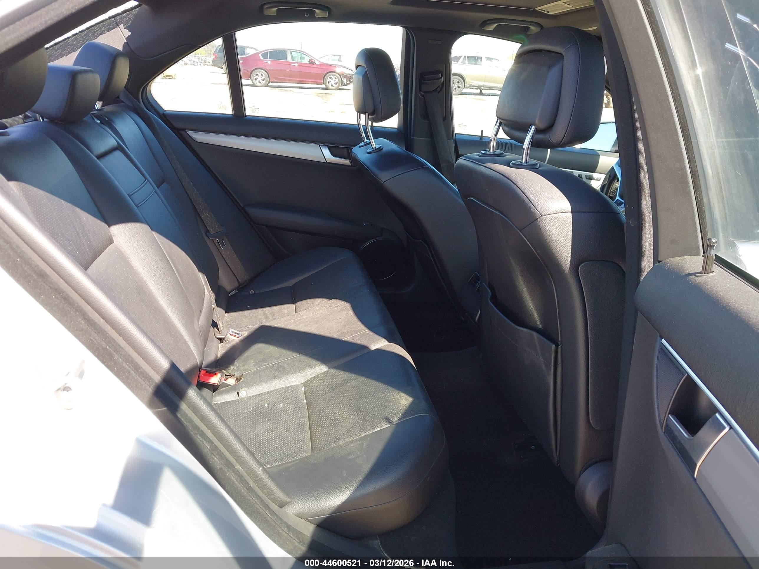 MERCEDES-BENZ C image 8
