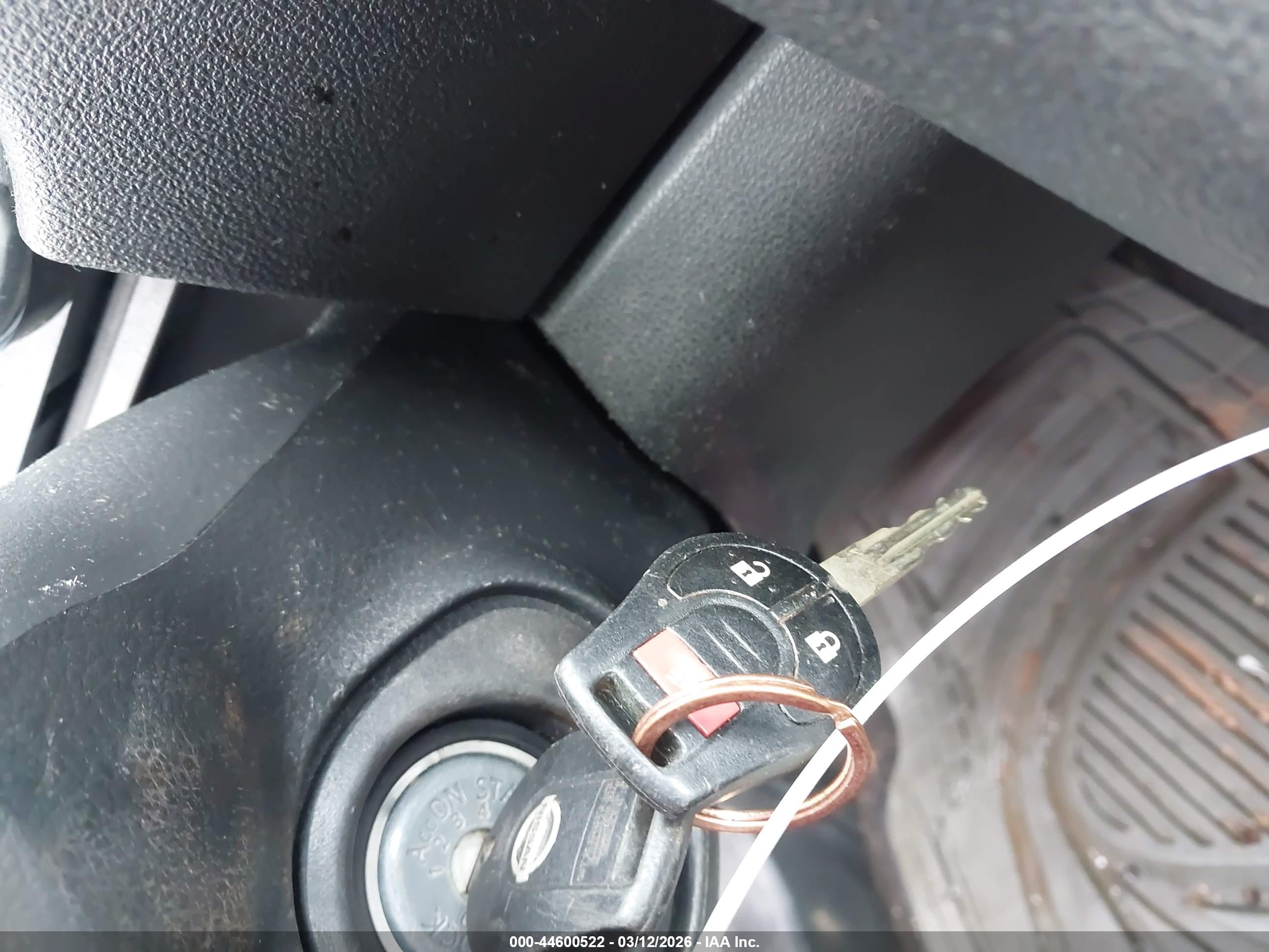 NISSAN ROGUE image 11