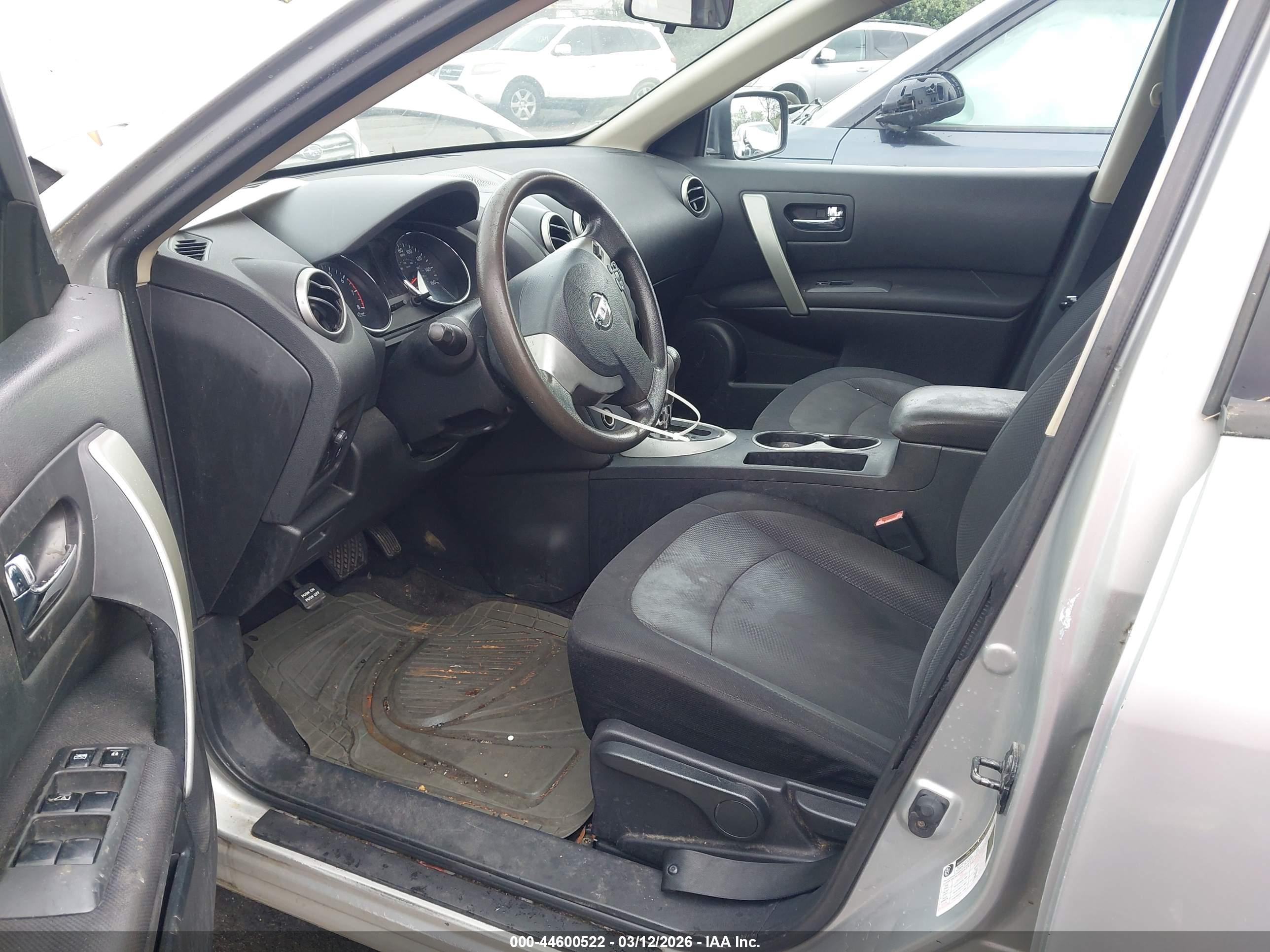 NISSAN ROGUE image 5