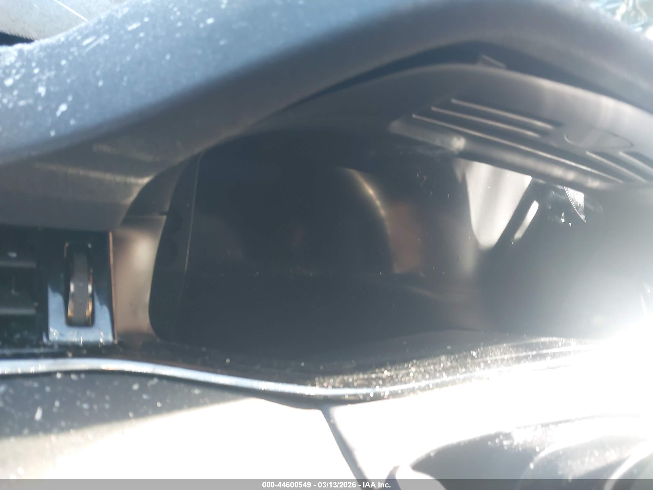 LAND ROVER image 7