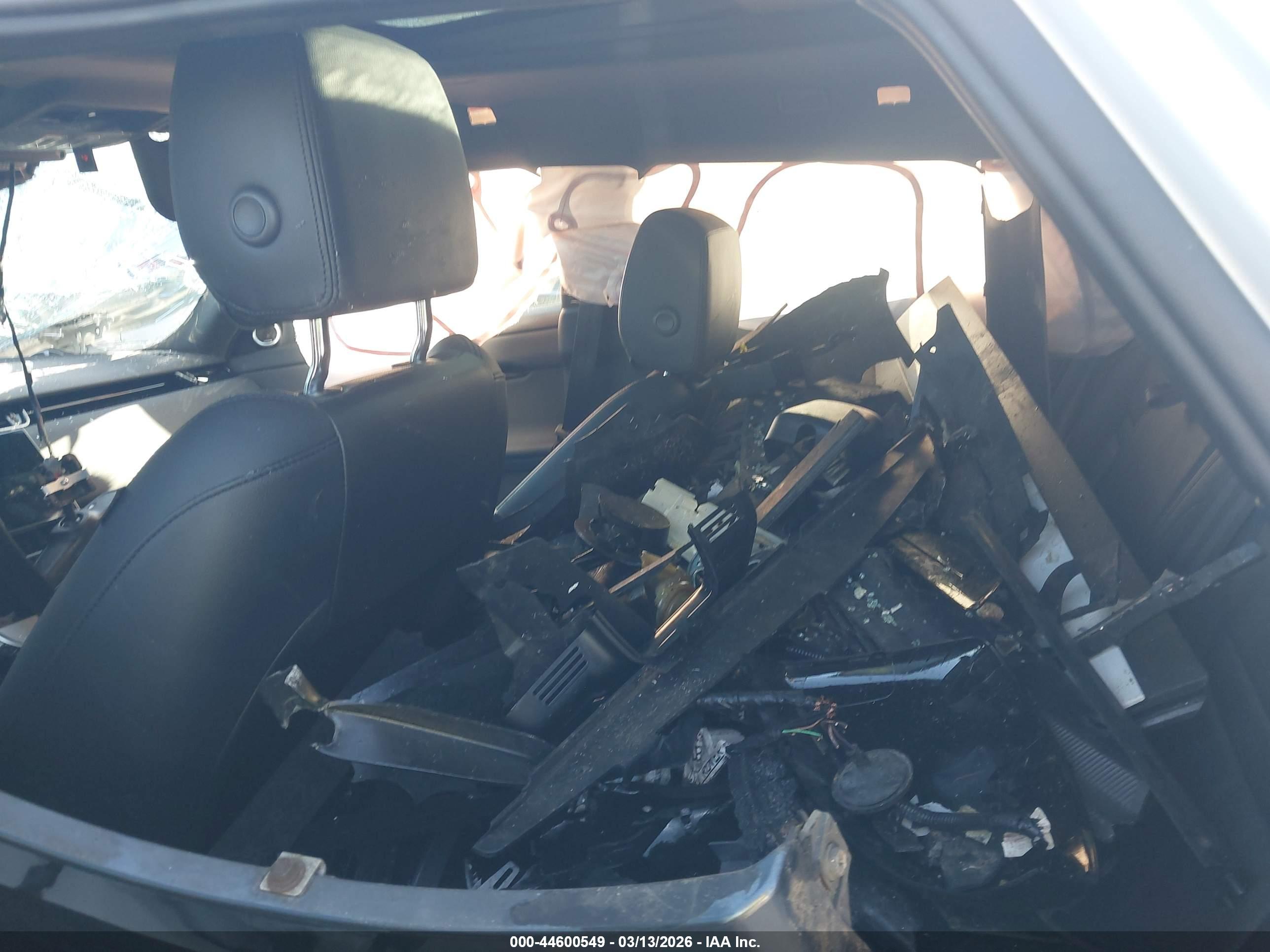 LAND ROVER image 8