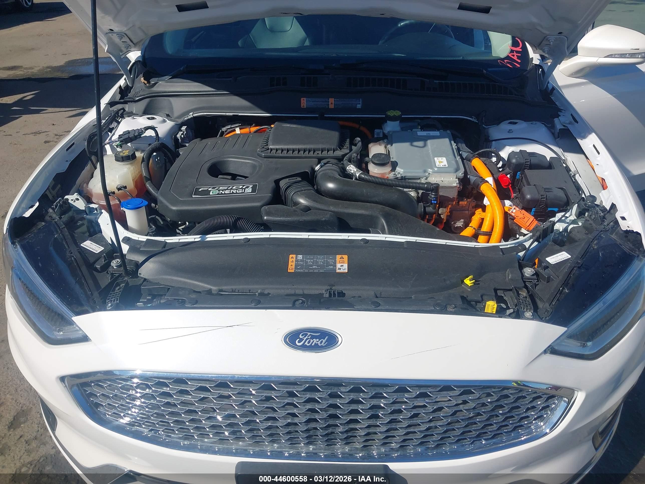 FORD FUSION image 10