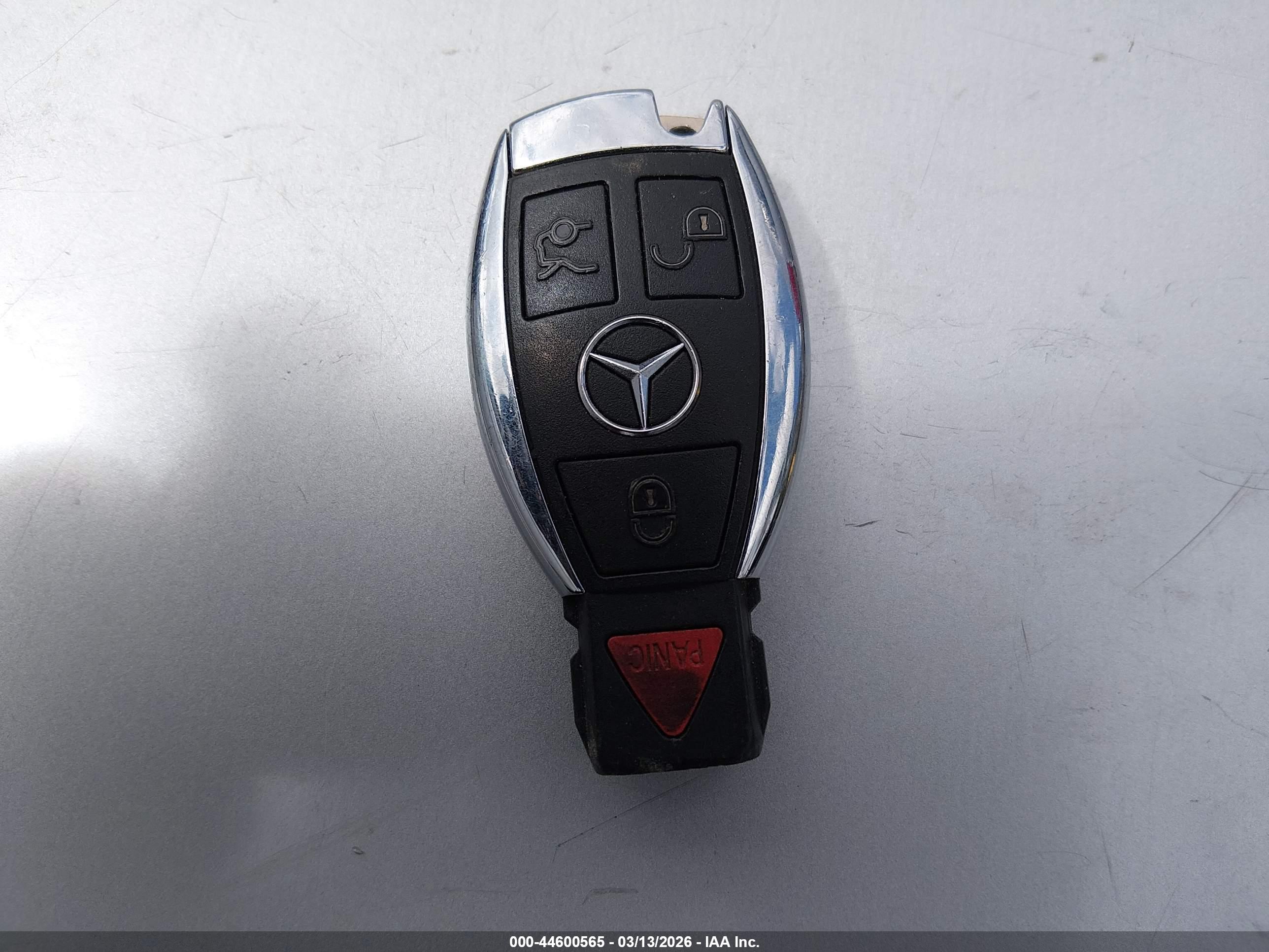 MERCEDES-BENZ E image 11