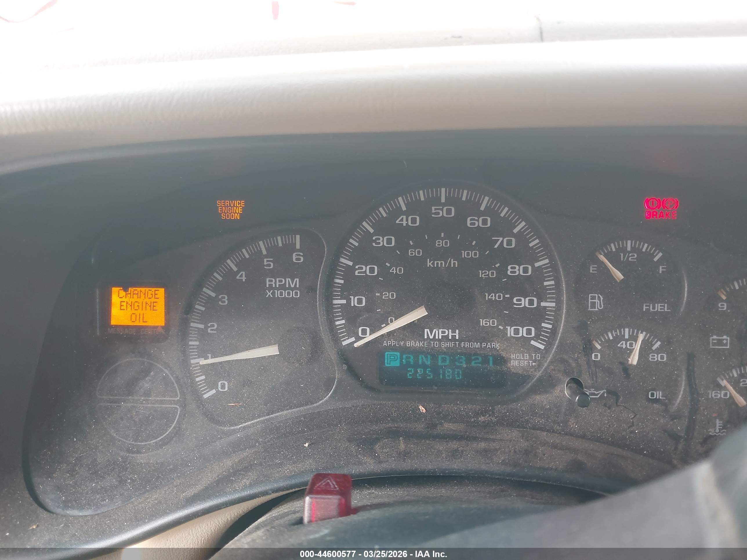 CHEVROLET SUBURBAN image 7