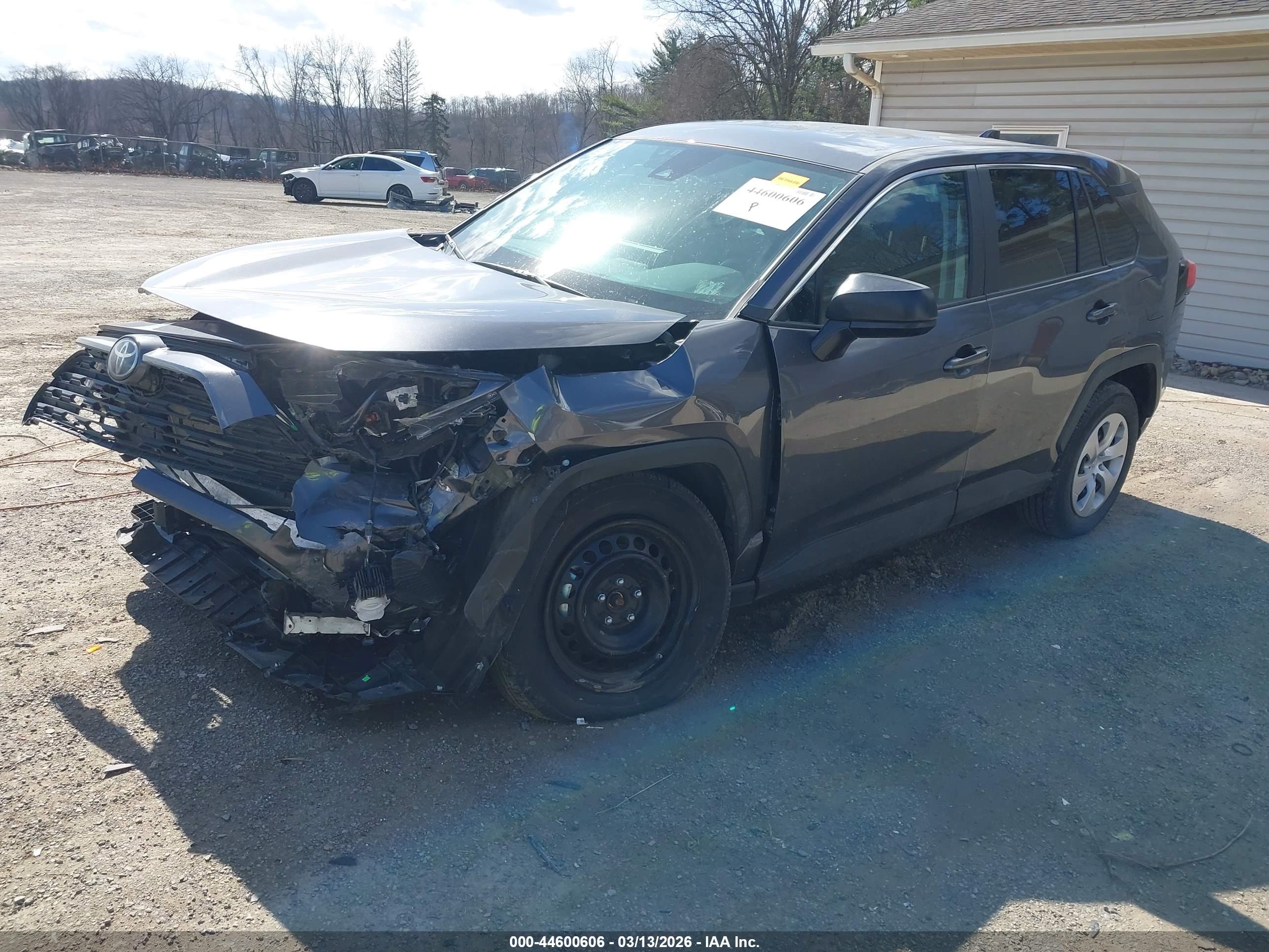 TOYOTA RAV4 image 2