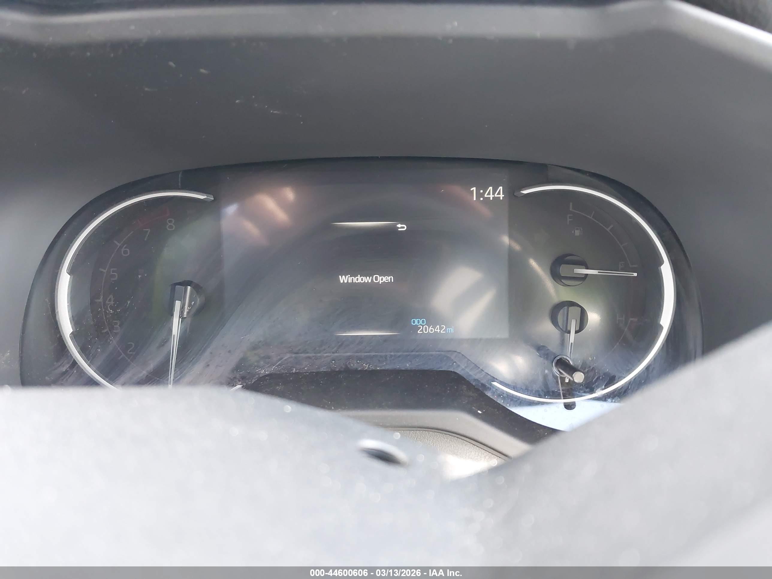 TOYOTA RAV4 image 7