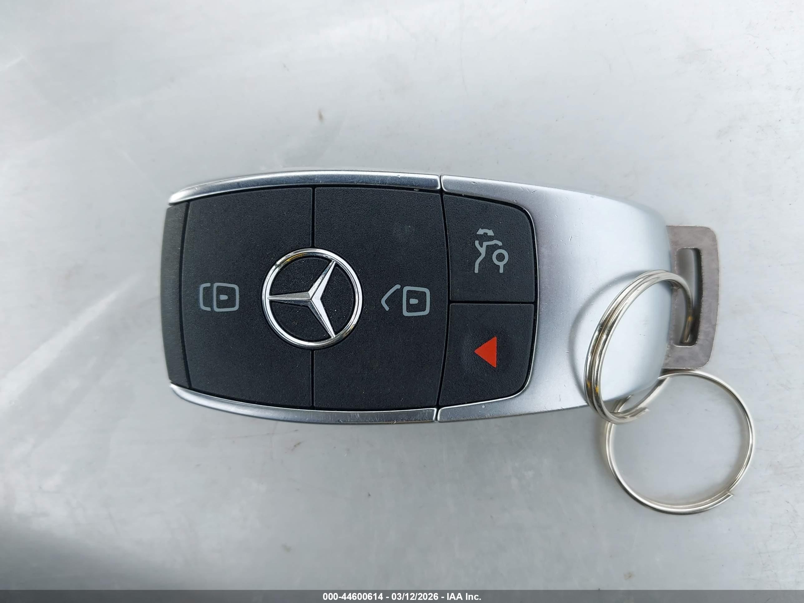 MERCEDES-BENZ A image 11