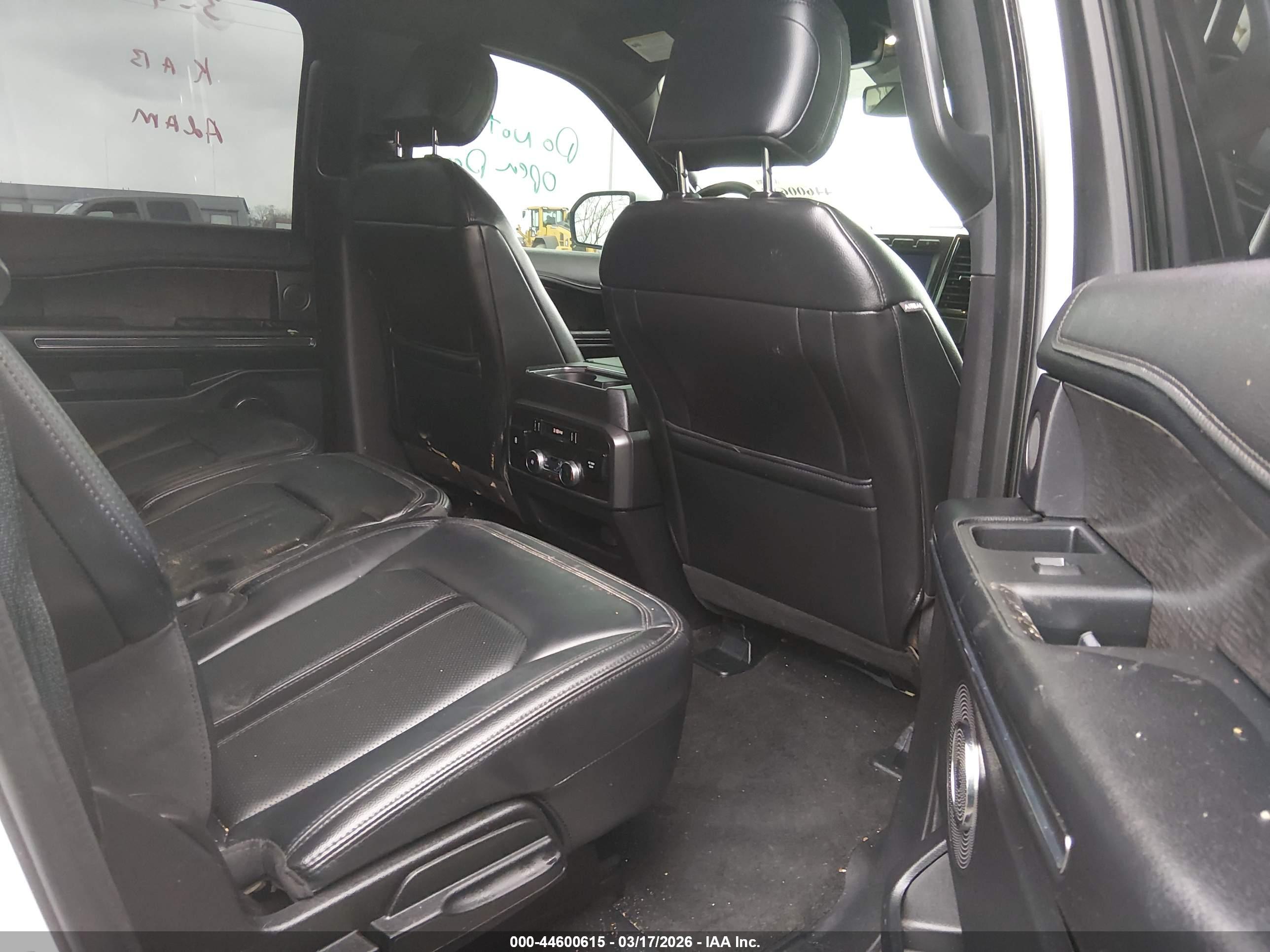 FORD EXPEDITION image 8