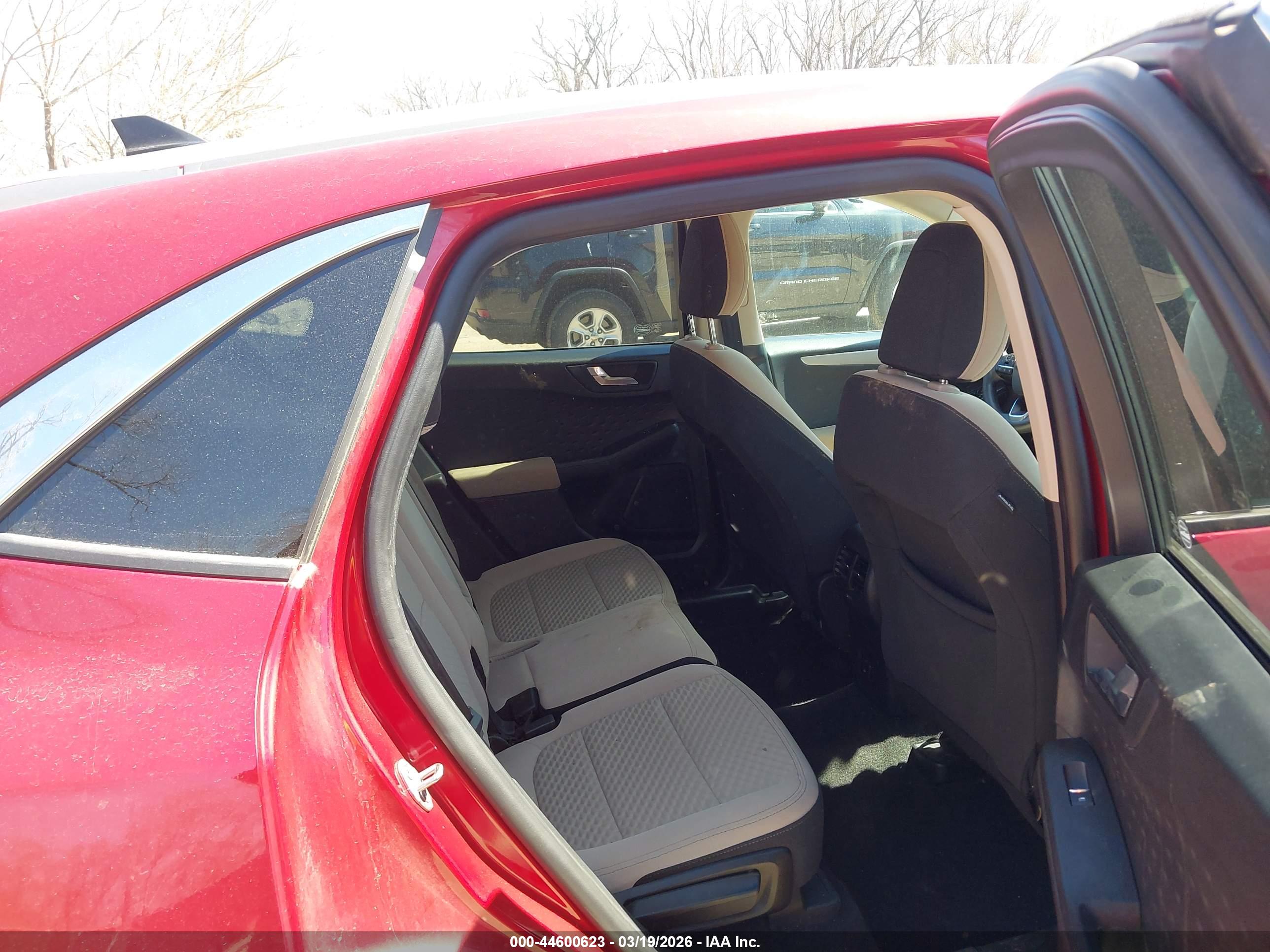FORD ESCAPE image 8
