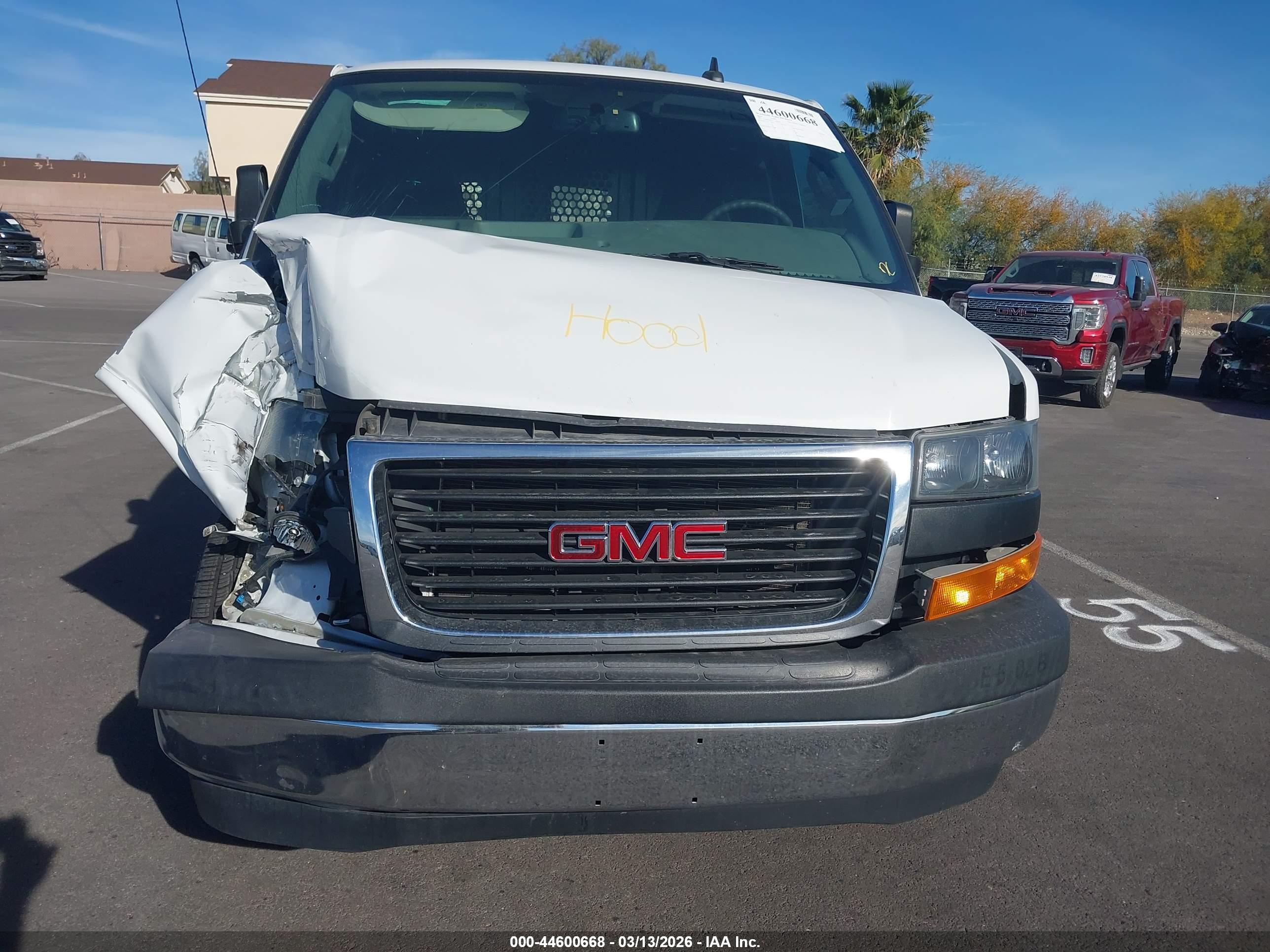 GMC SAVANA image 6