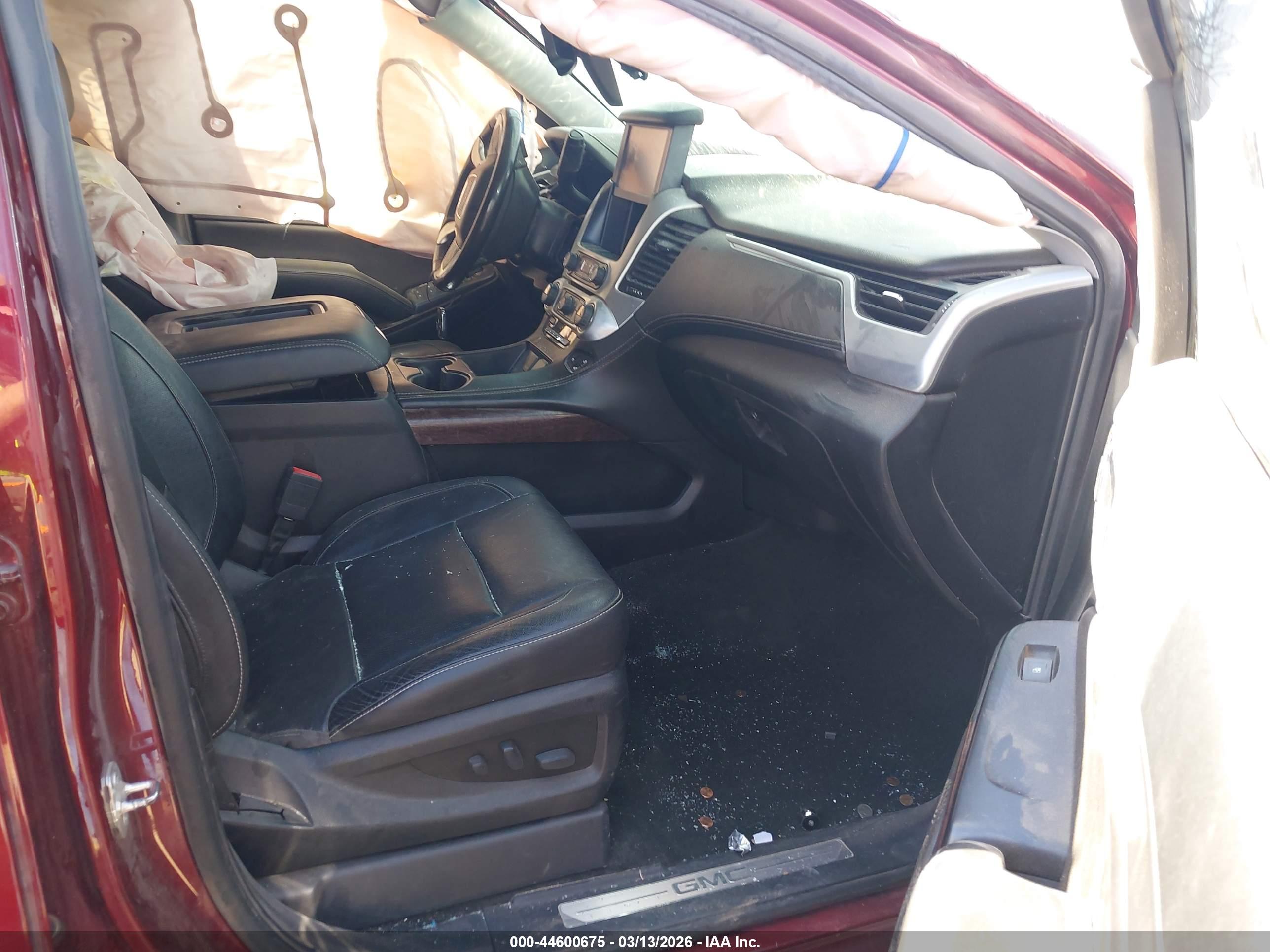 GMC YUKON image 5