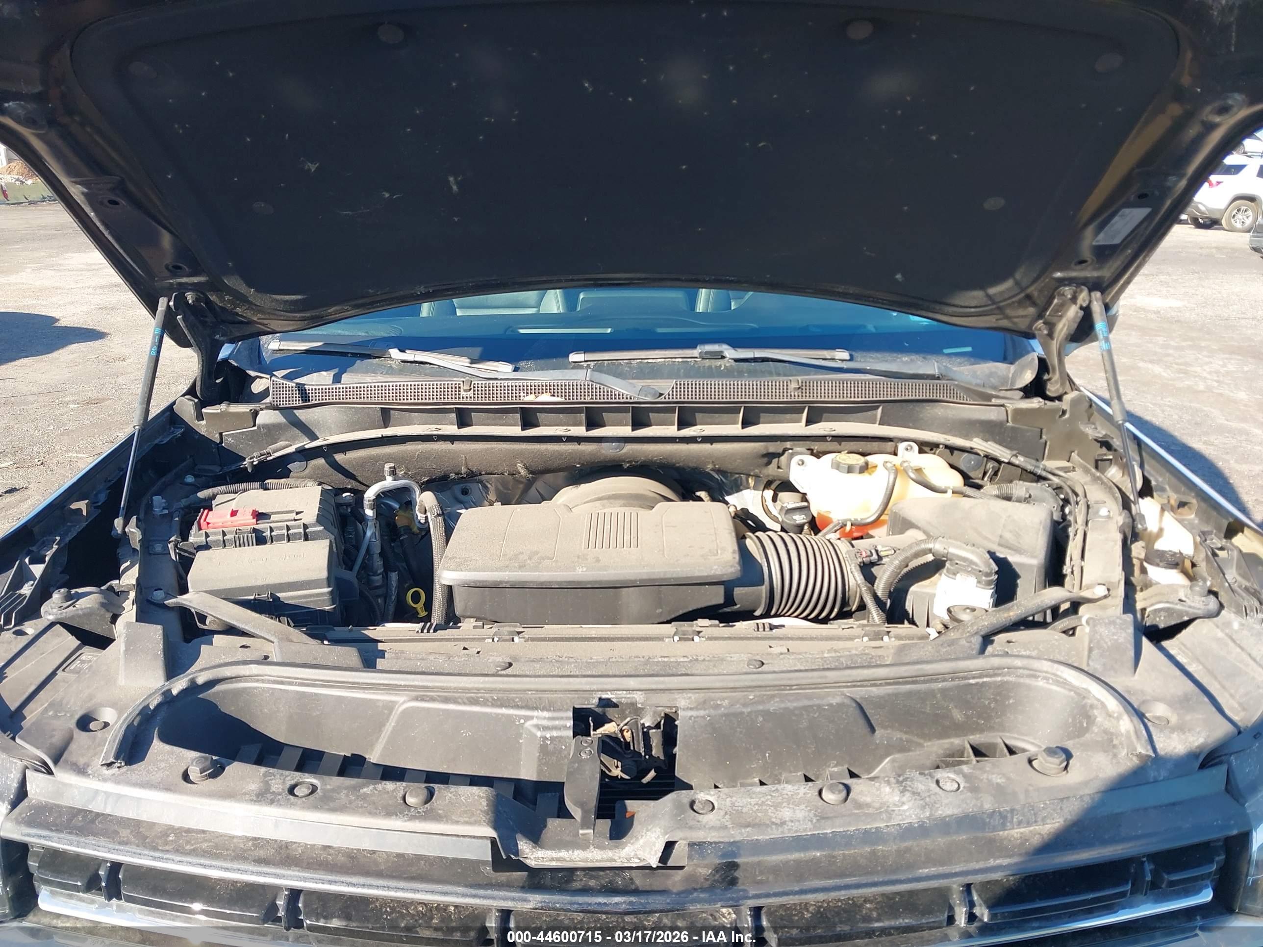 CHEVROLET SUBURBAN image 10