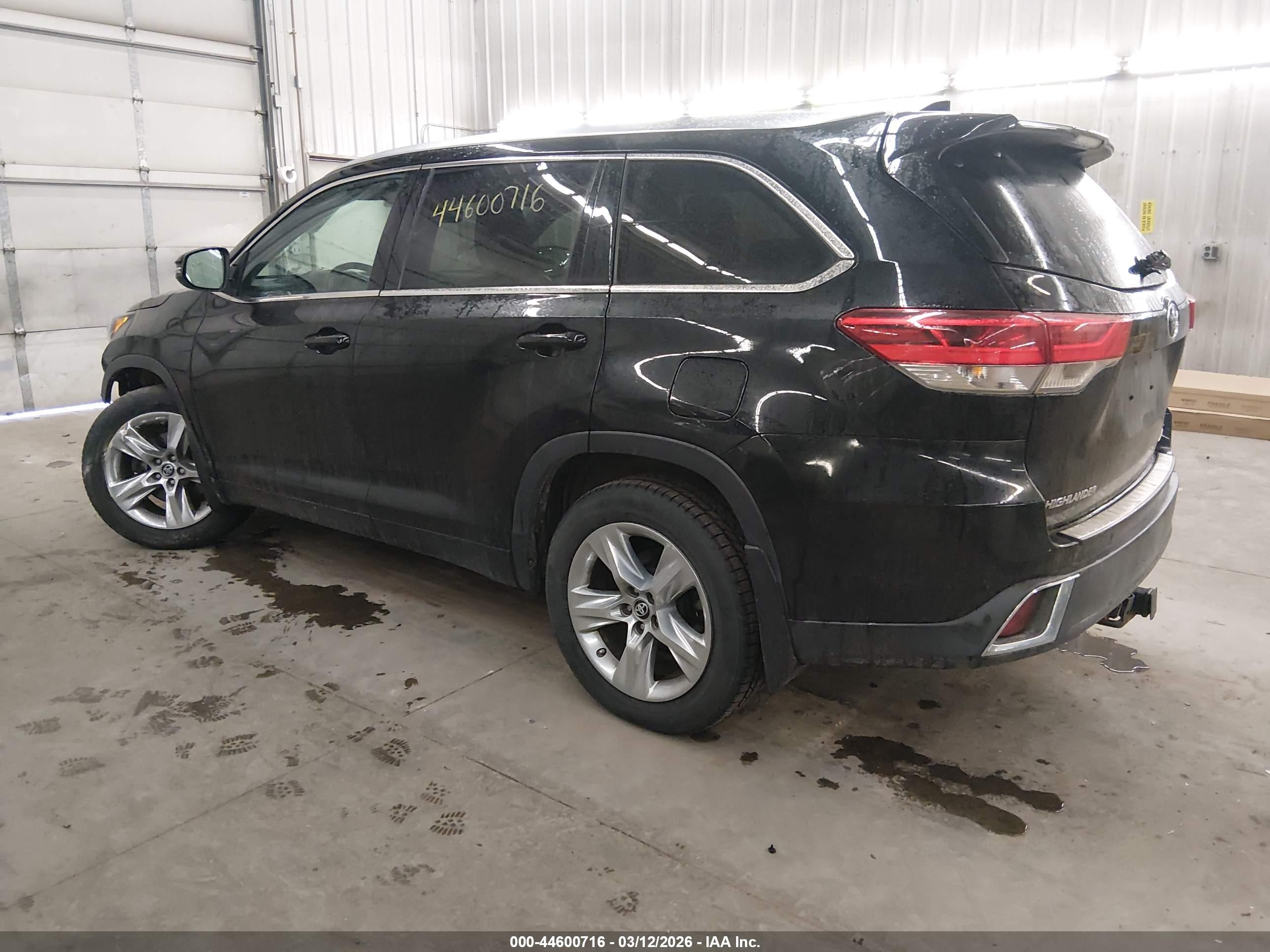 TOYOTA HIGHLANDER image 3