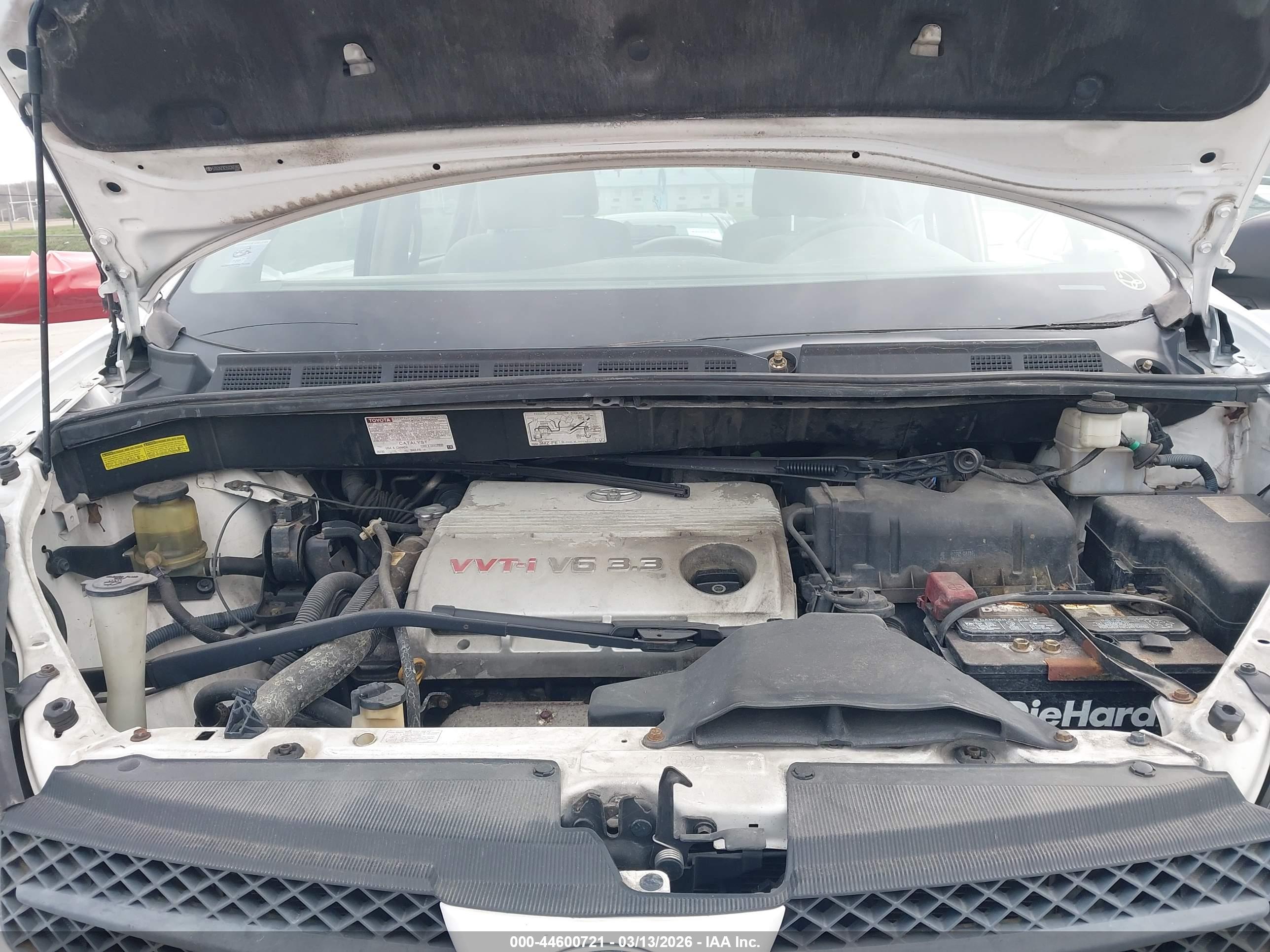 TOYOTA SIENNA image 10