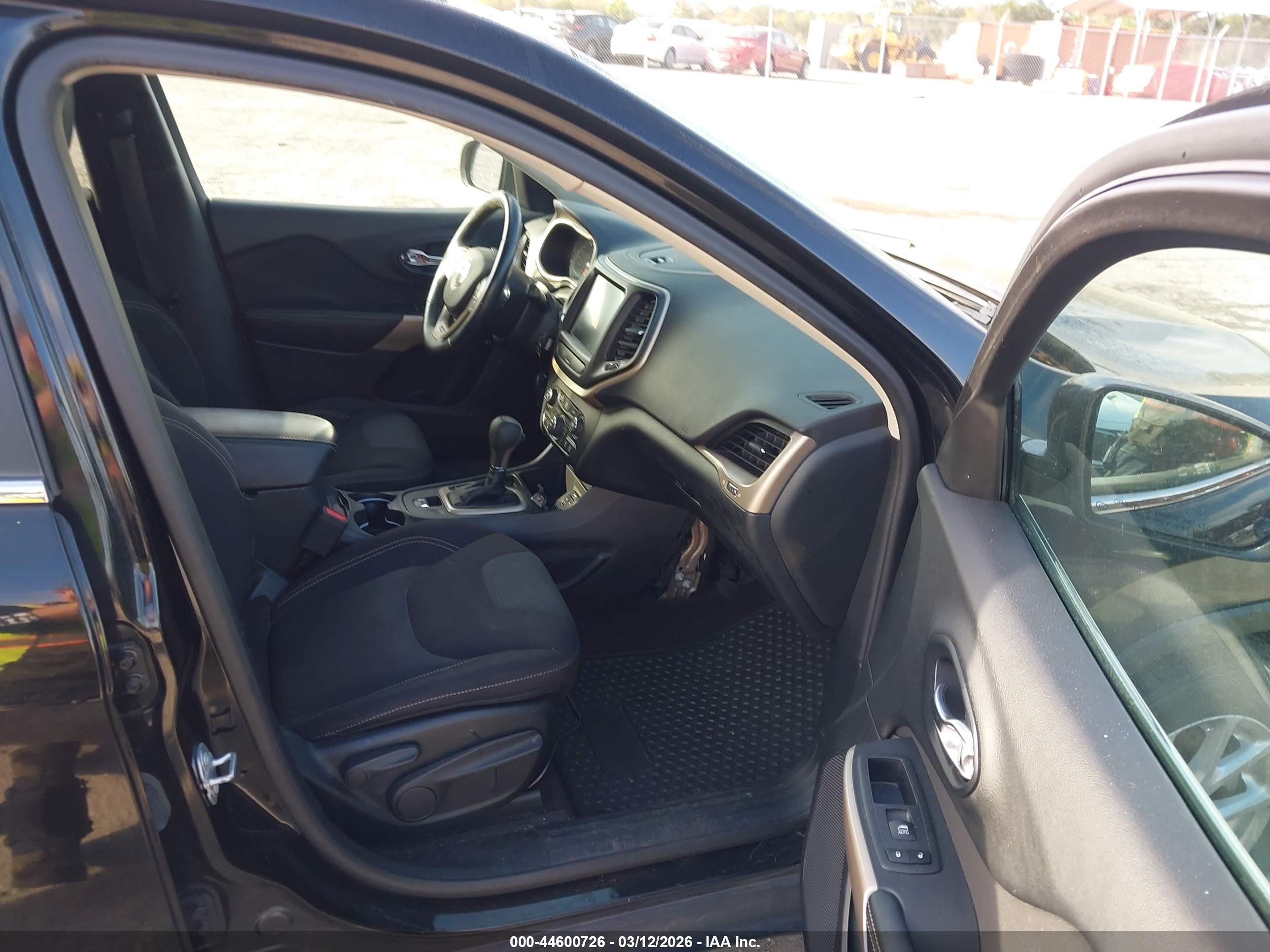 JEEP CHEROKEE image 5