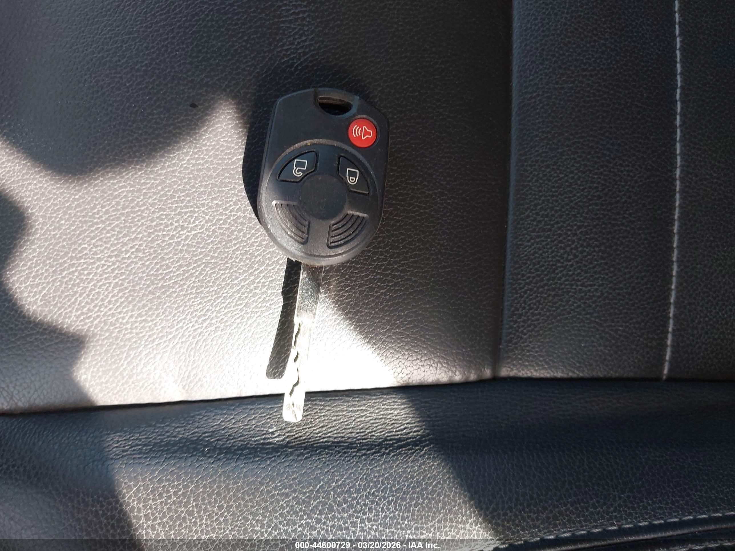 FORD ESCAPE image 11