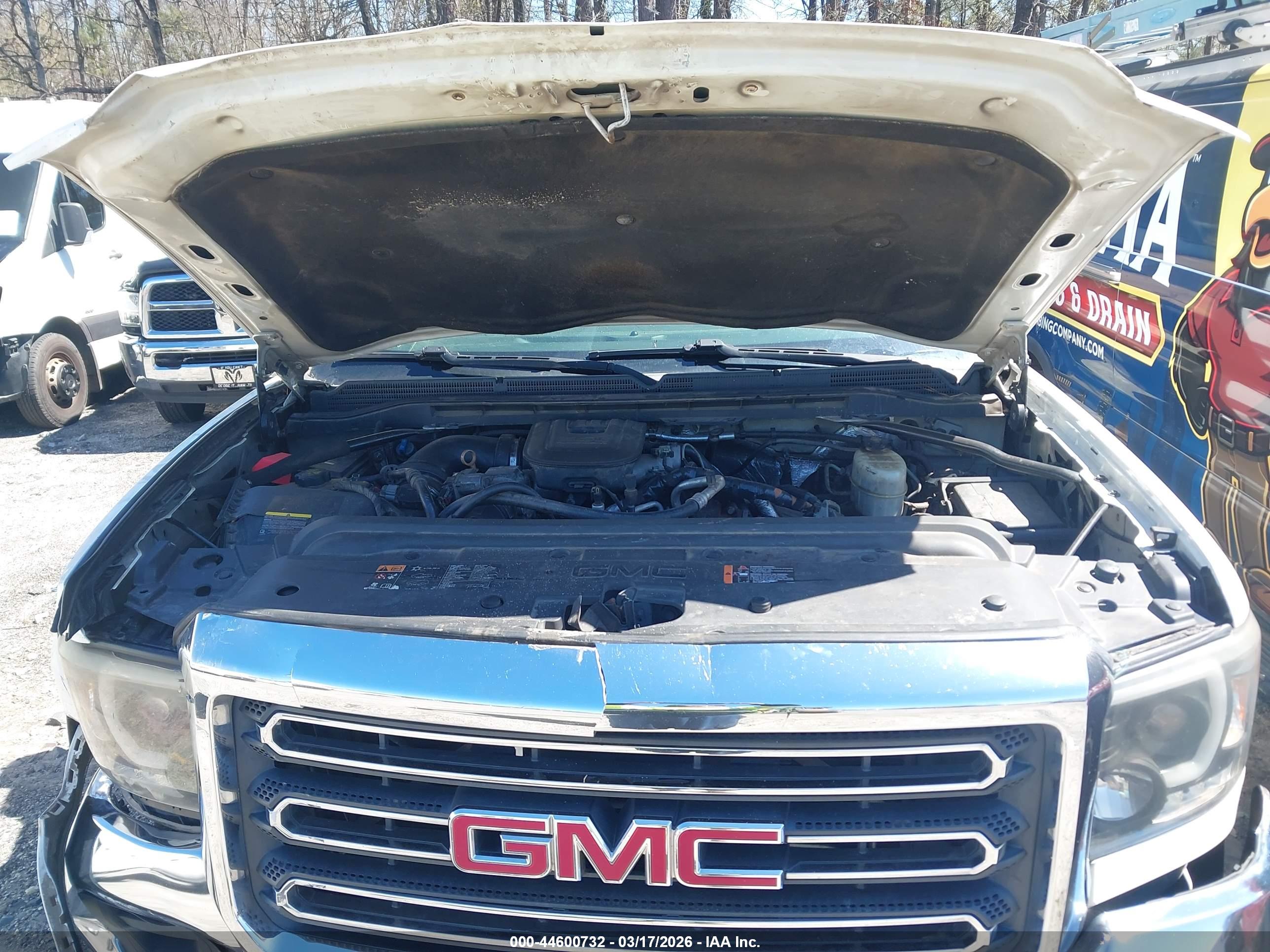 GMC SIERRA image 10