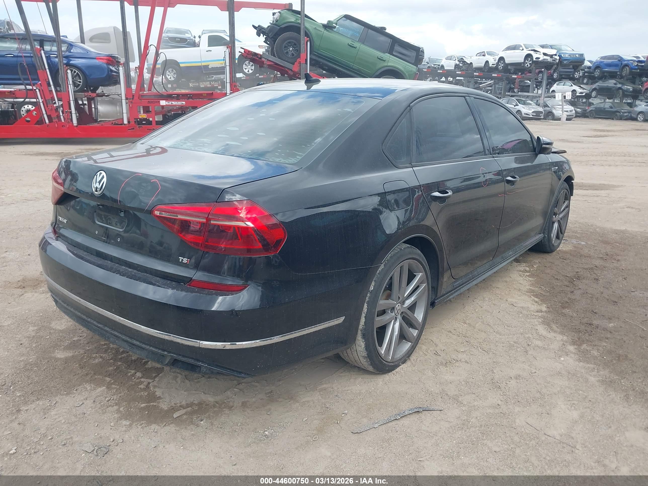 VOLKSWAGEN PASSAT image 4