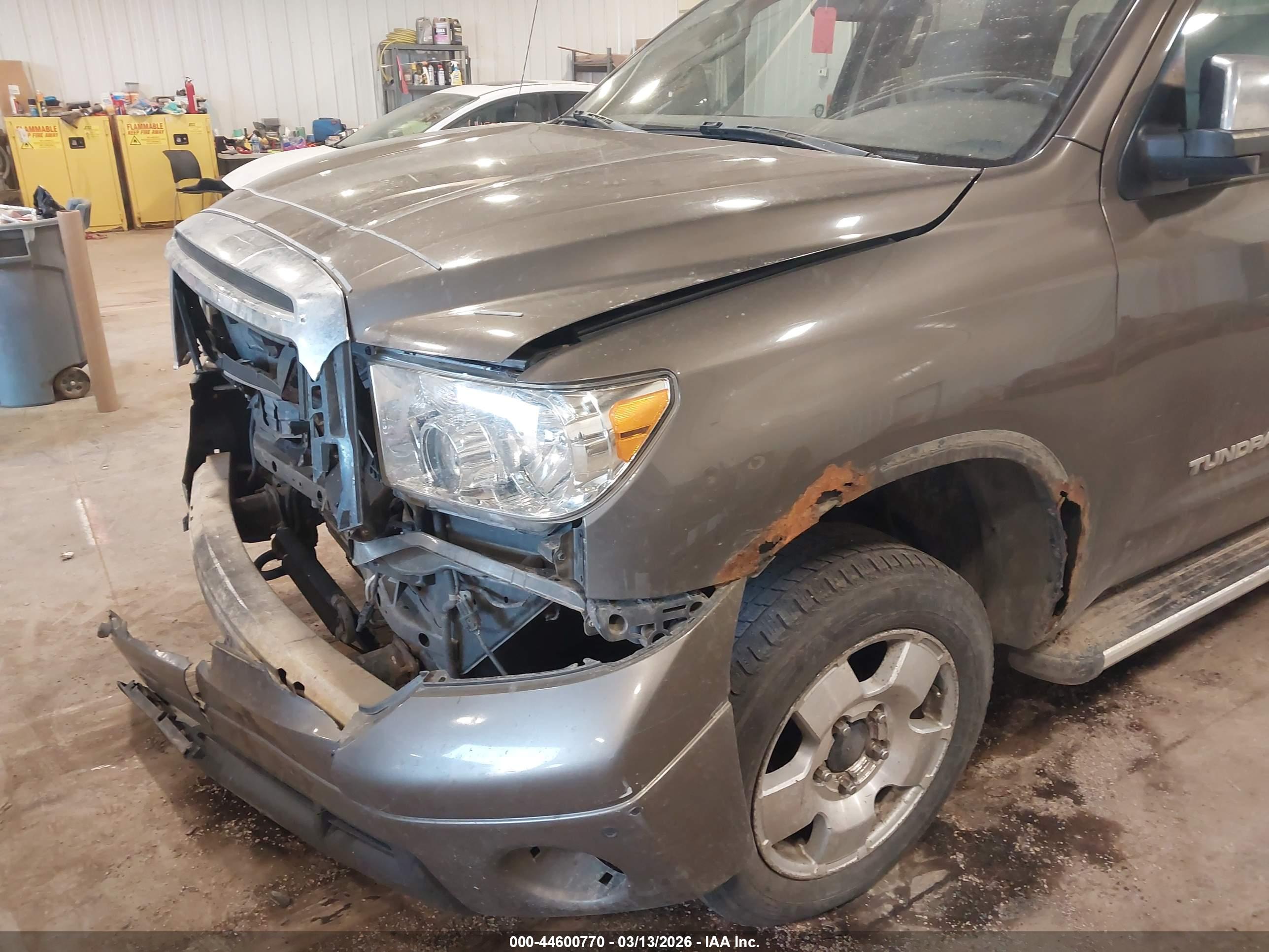TOYOTA TUNDRA image 6