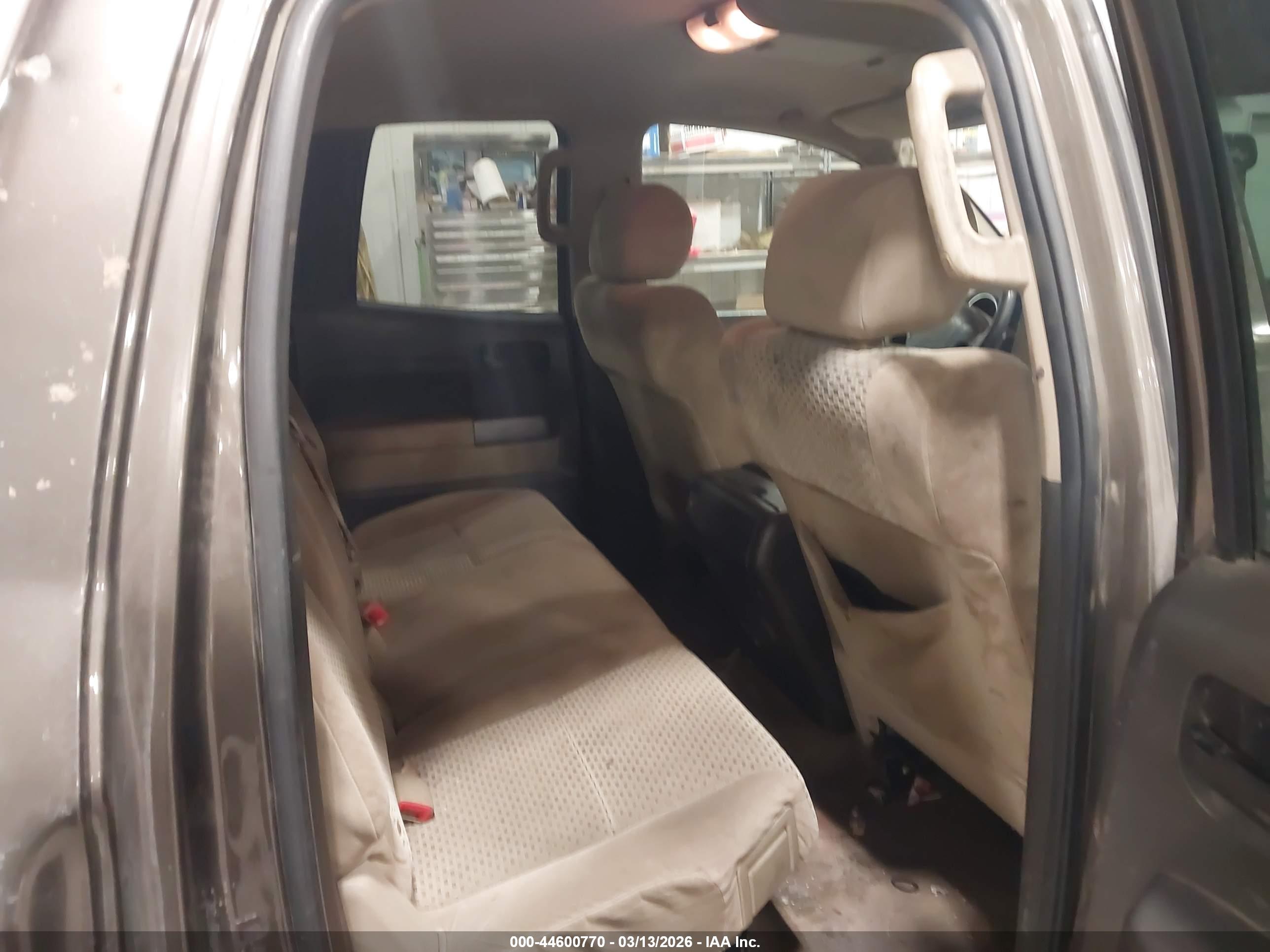TOYOTA TUNDRA image 8
