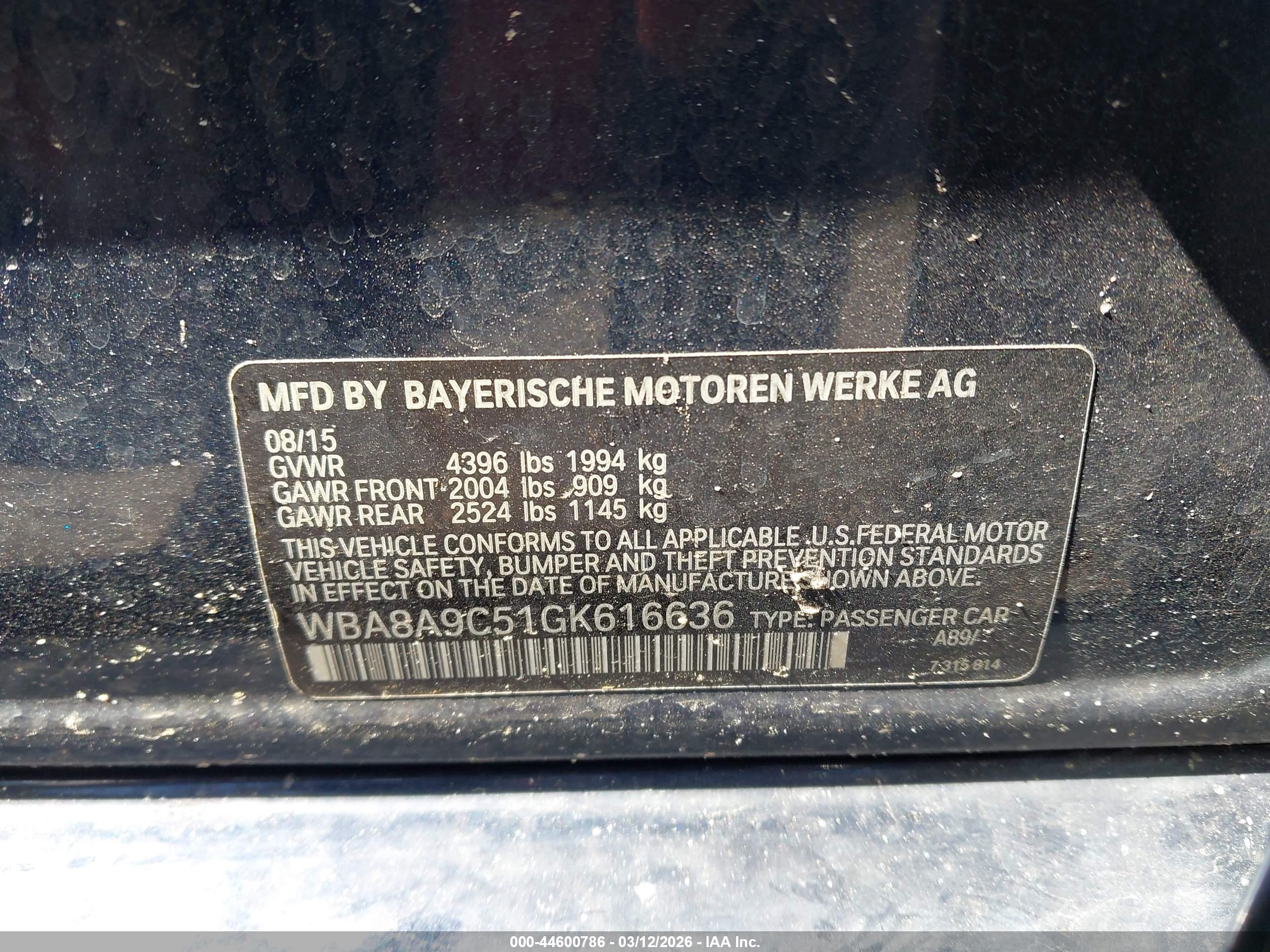 BMW 320I image 9