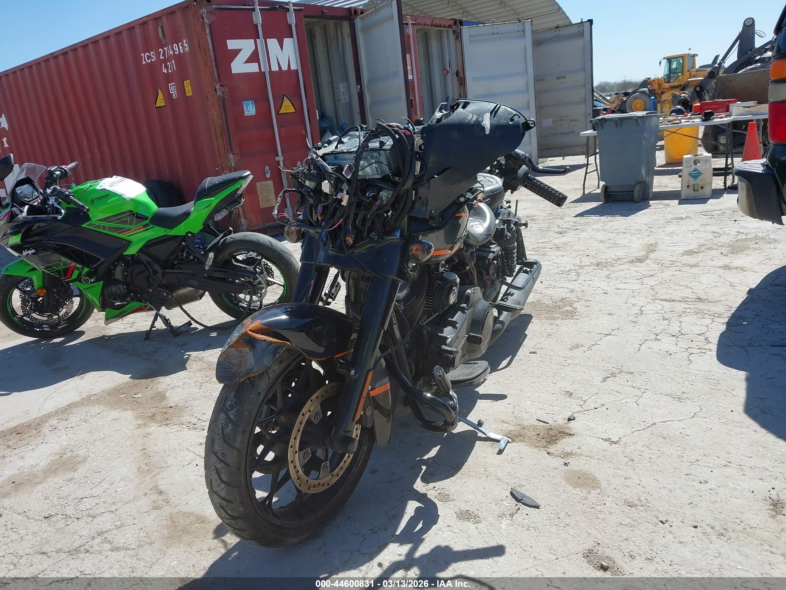 HARLEY-DAVIDSON FLHXS image 2