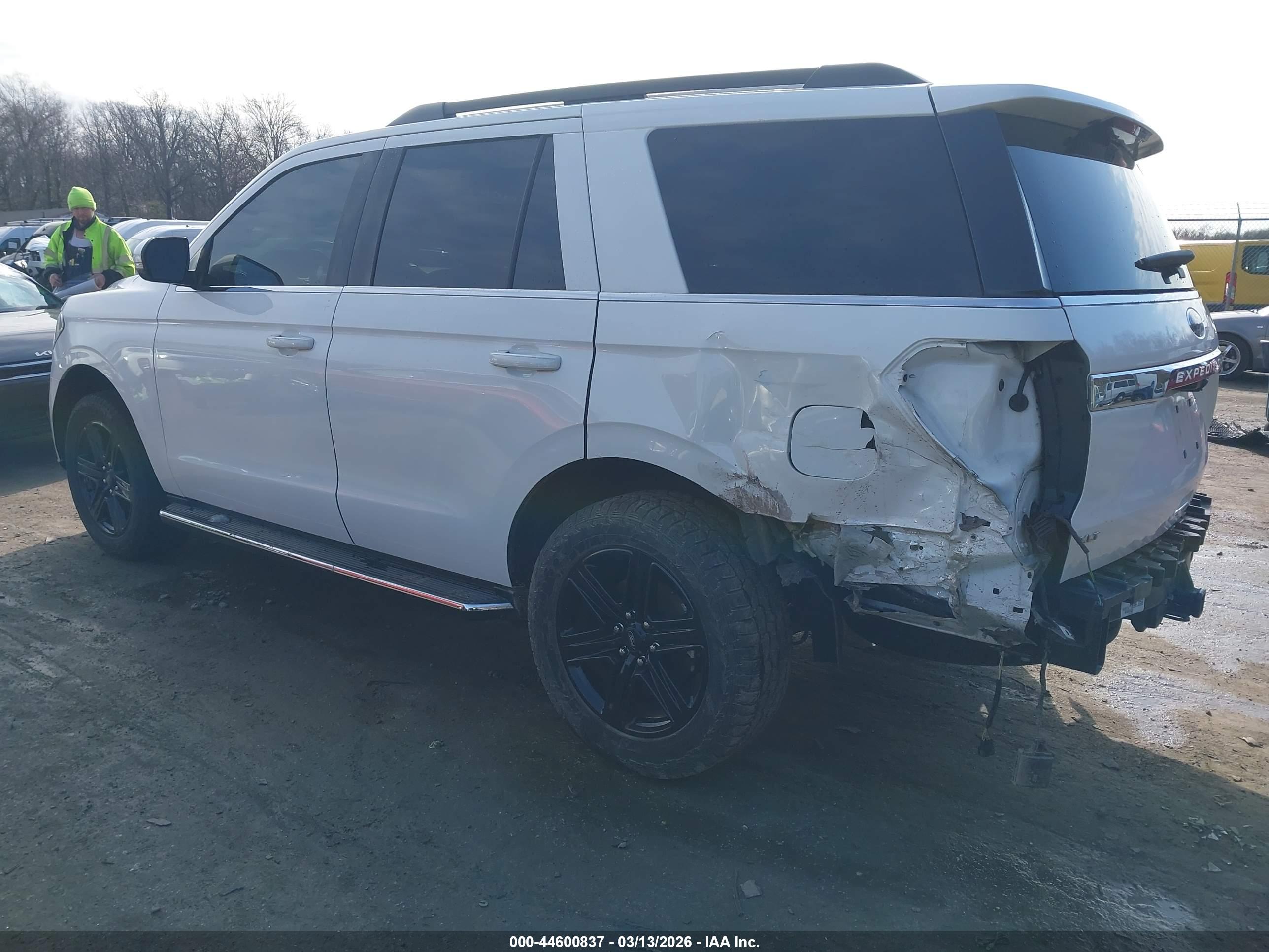 FORD EXPEDITION image 3