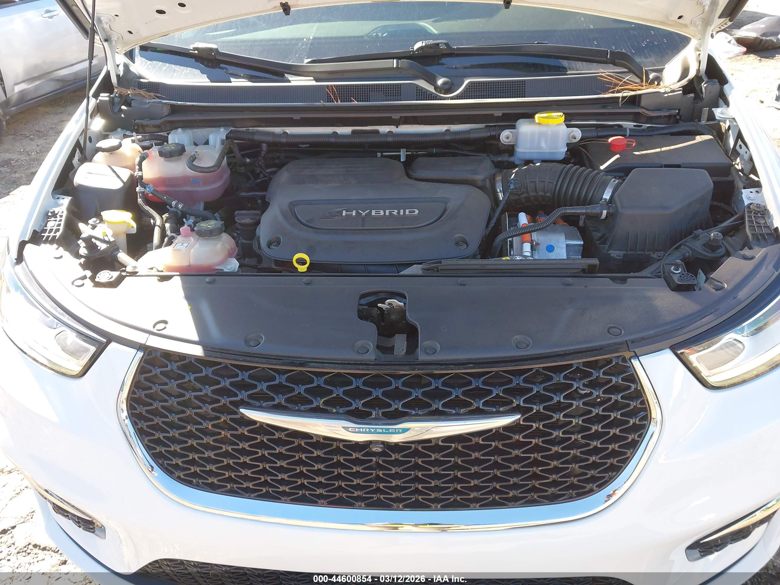 CHRYSLER PACIFICA image 10