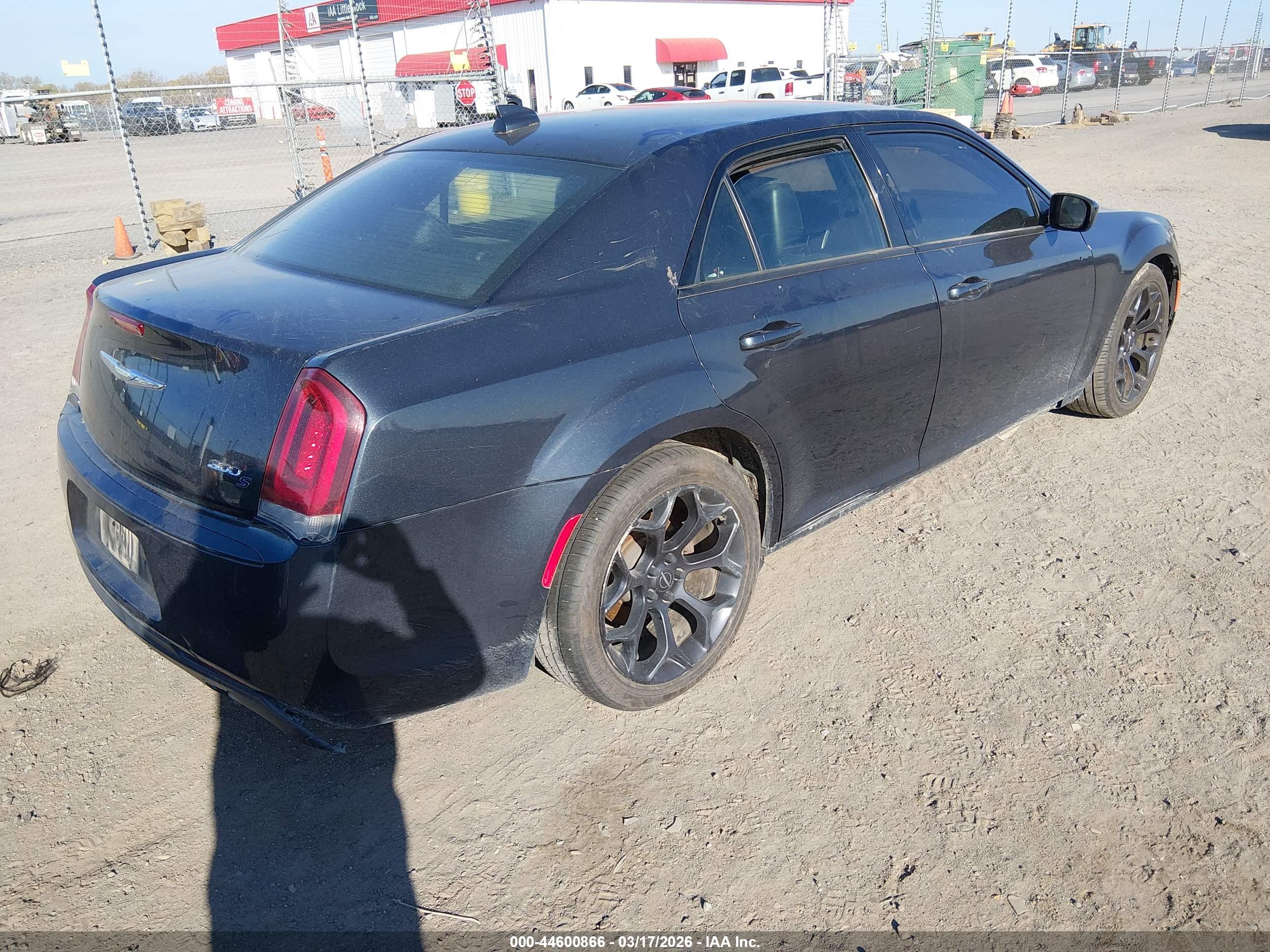 CHRYSLER 300 image 4
