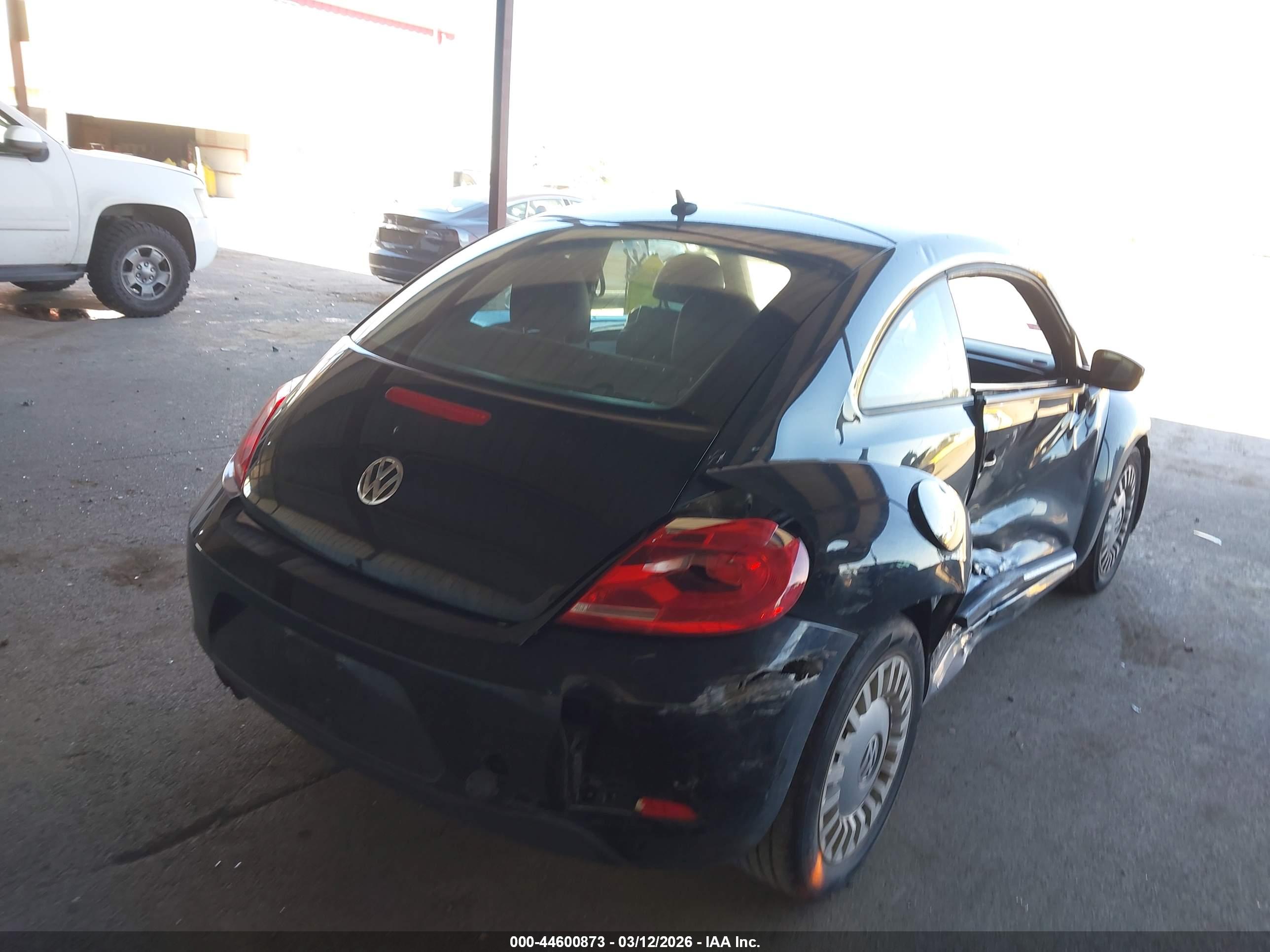 VOLKSWAGEN BEETLE image 4