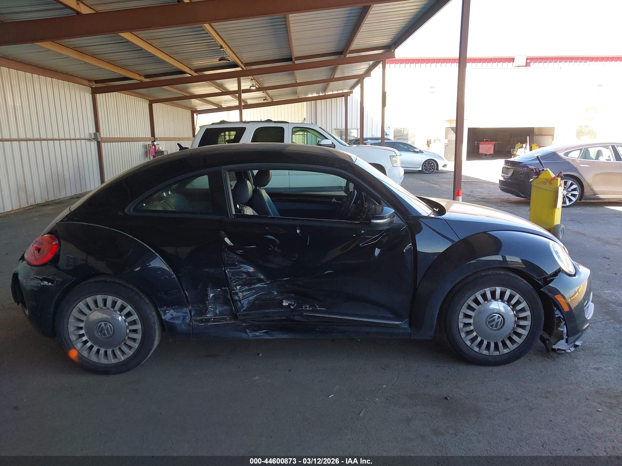 VOLKSWAGEN BEETLE image 6