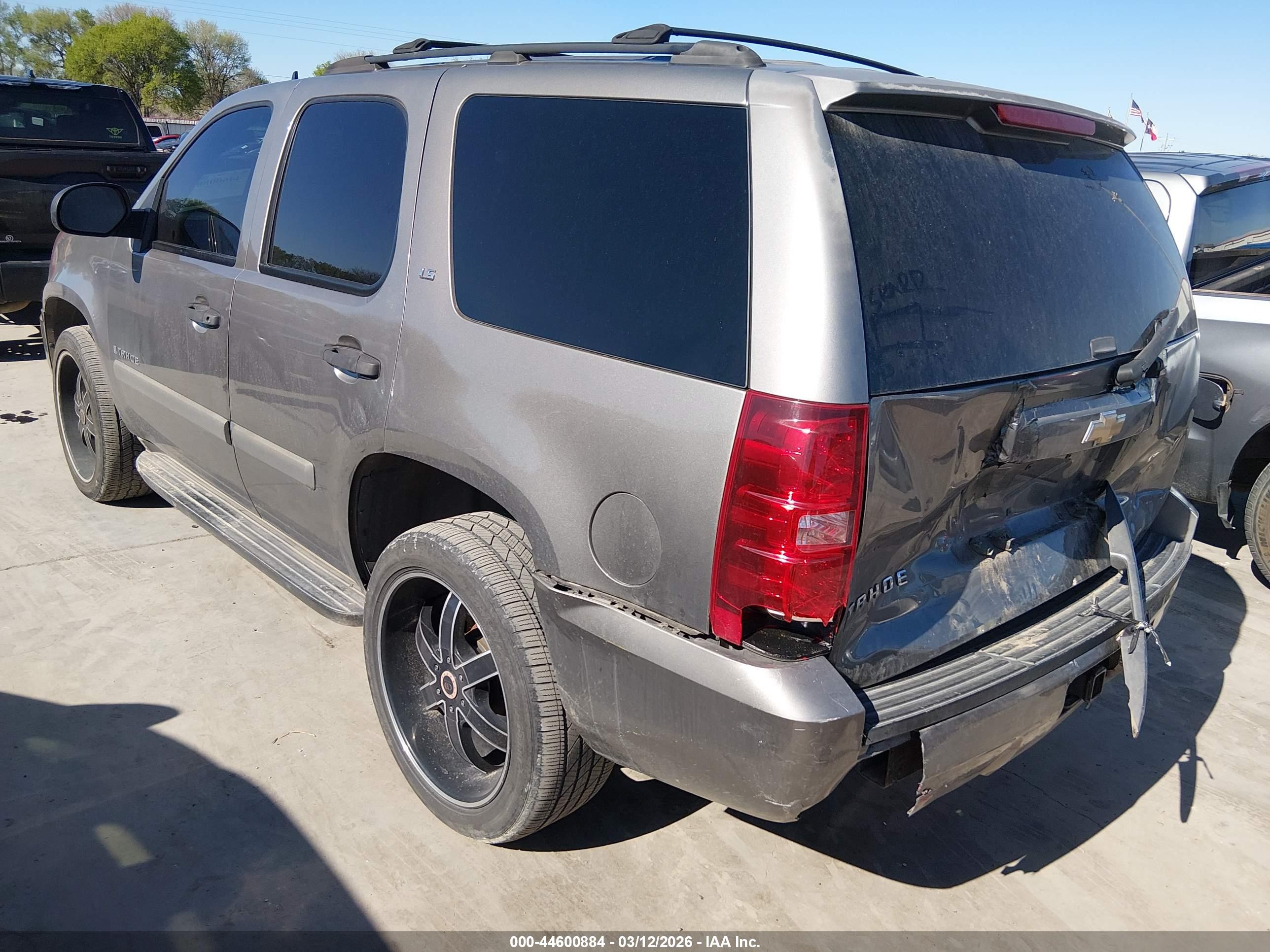 CHEVROLET TAHOE image 3
