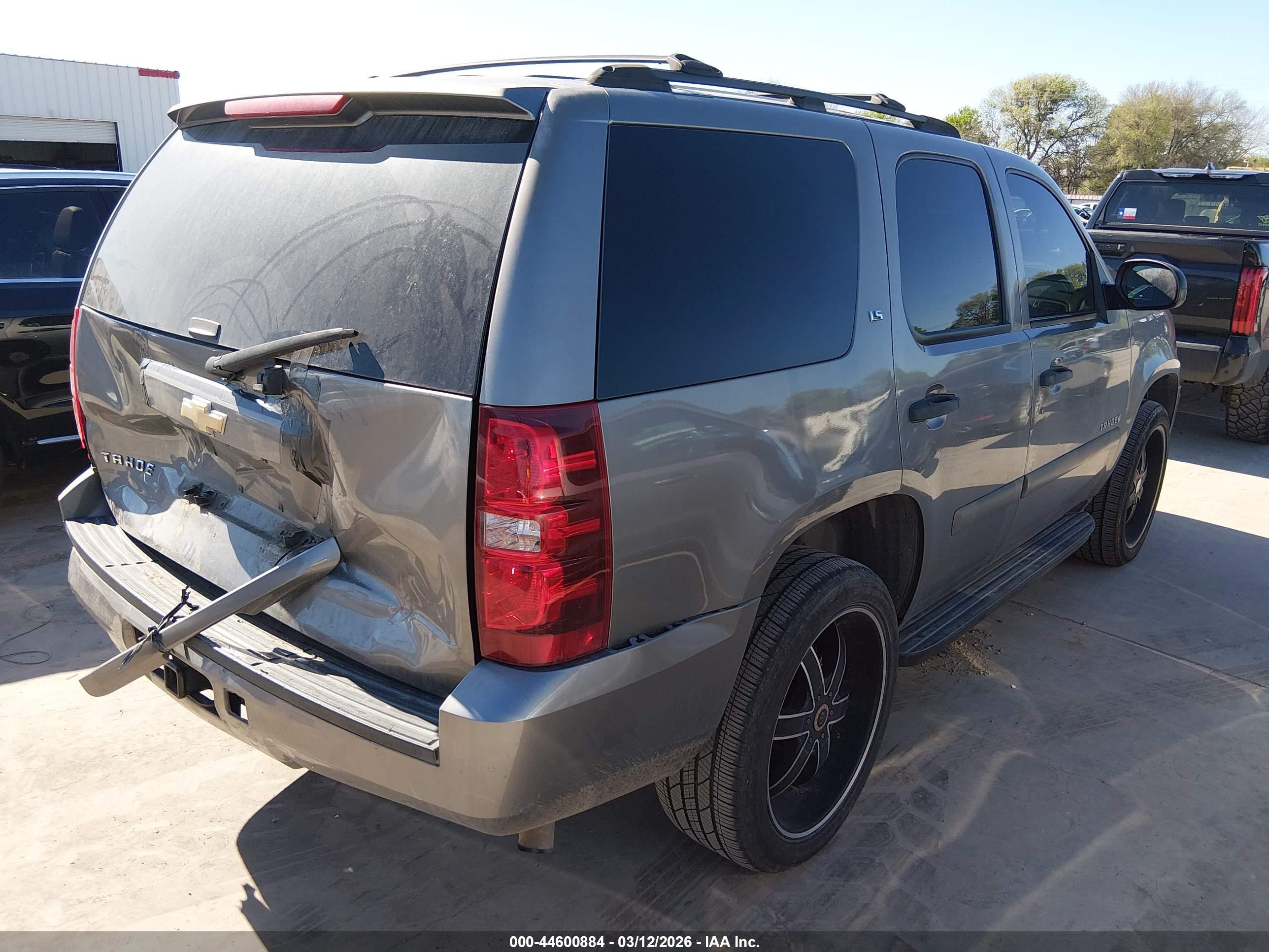 CHEVROLET TAHOE image 4