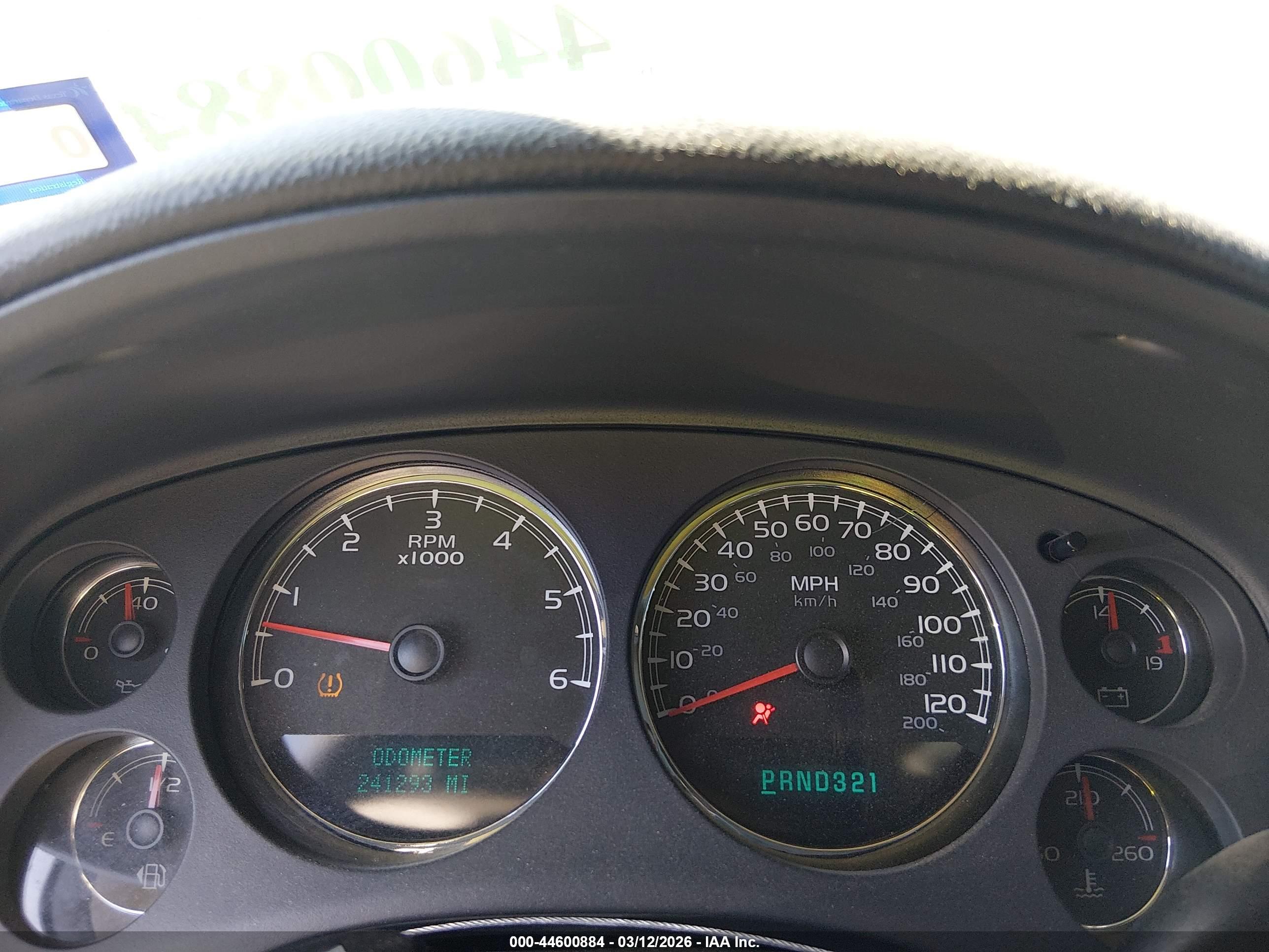 CHEVROLET TAHOE image 7