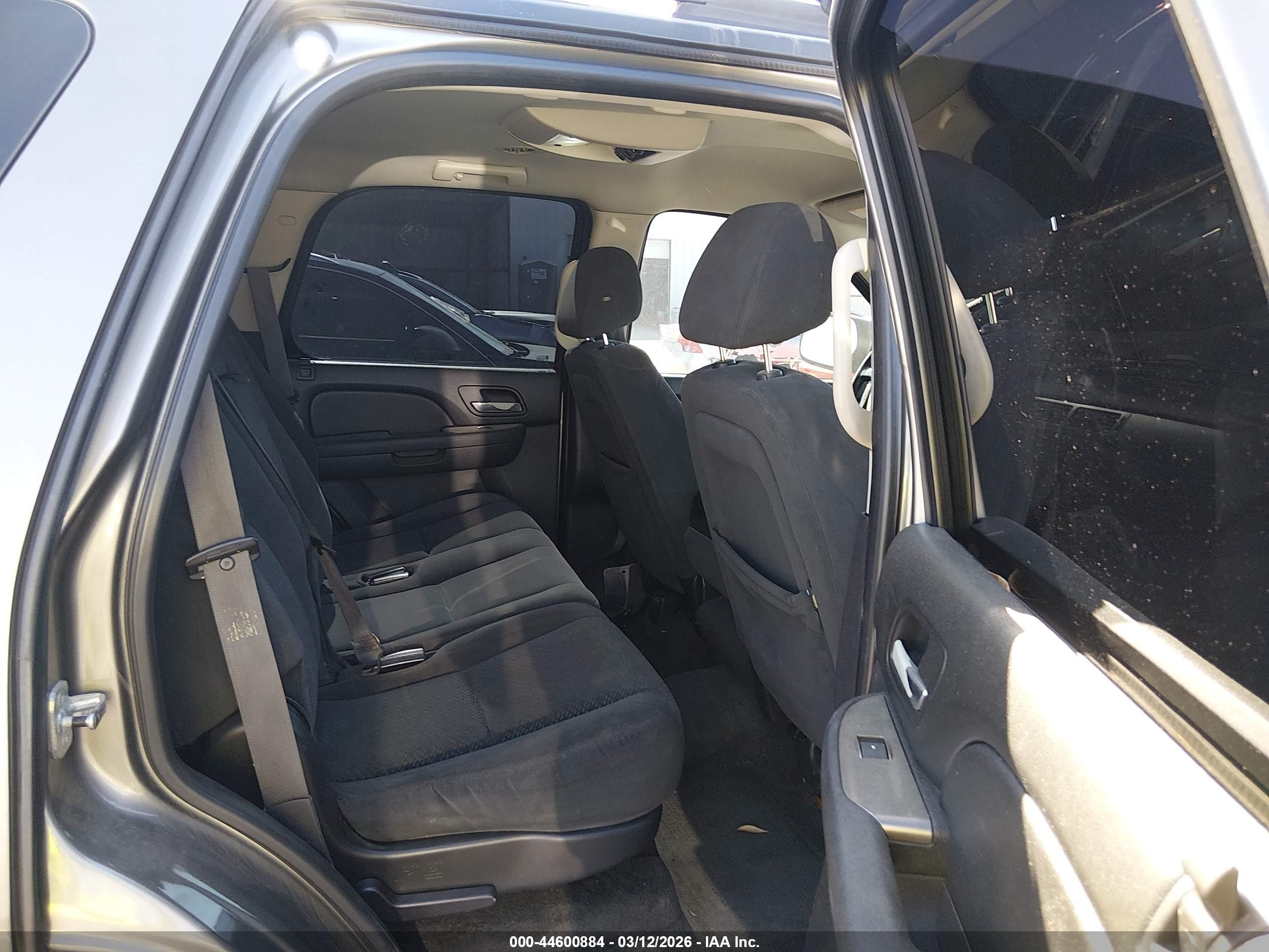CHEVROLET TAHOE image 8