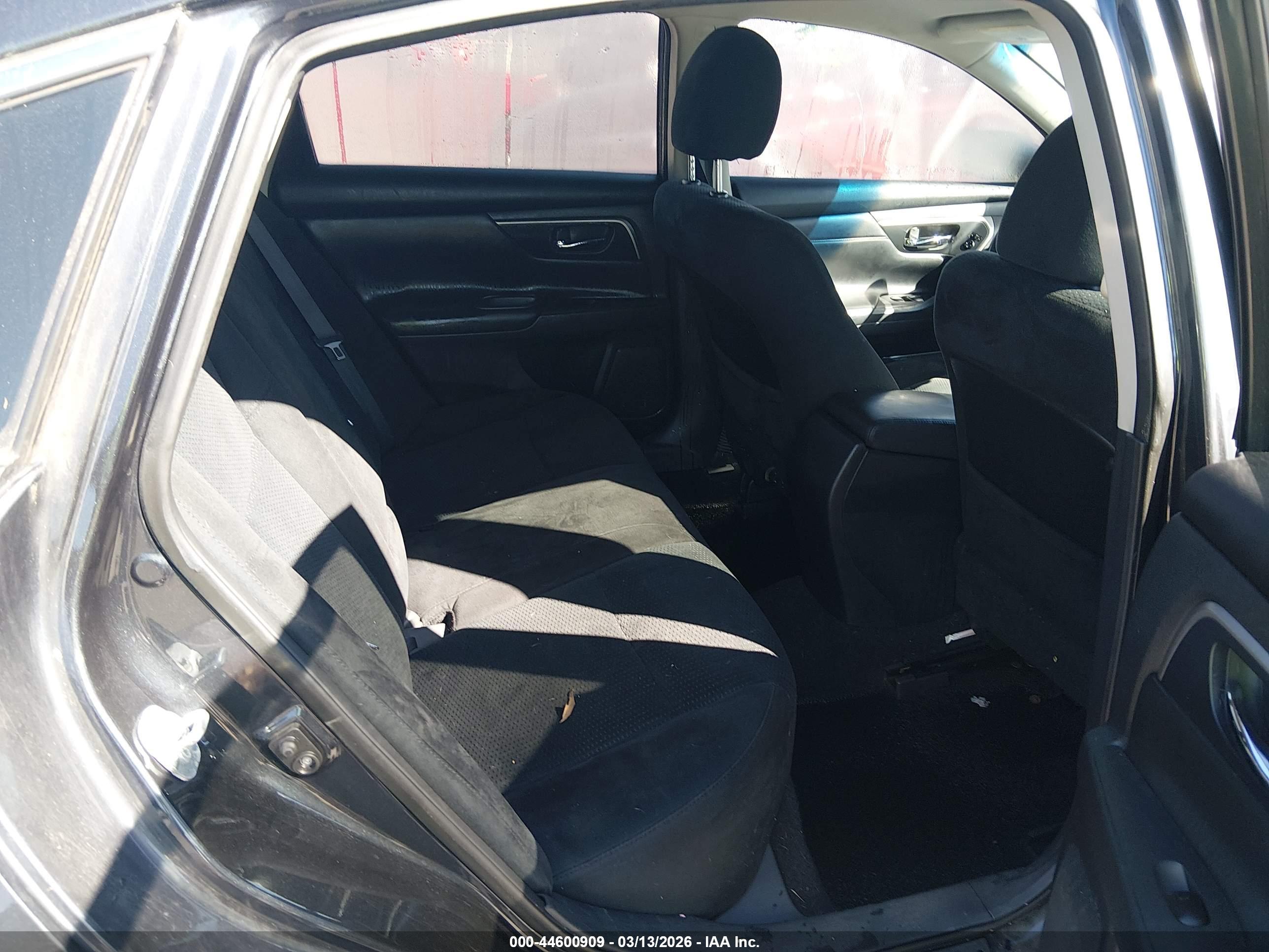 NISSAN ALTIMA image 8