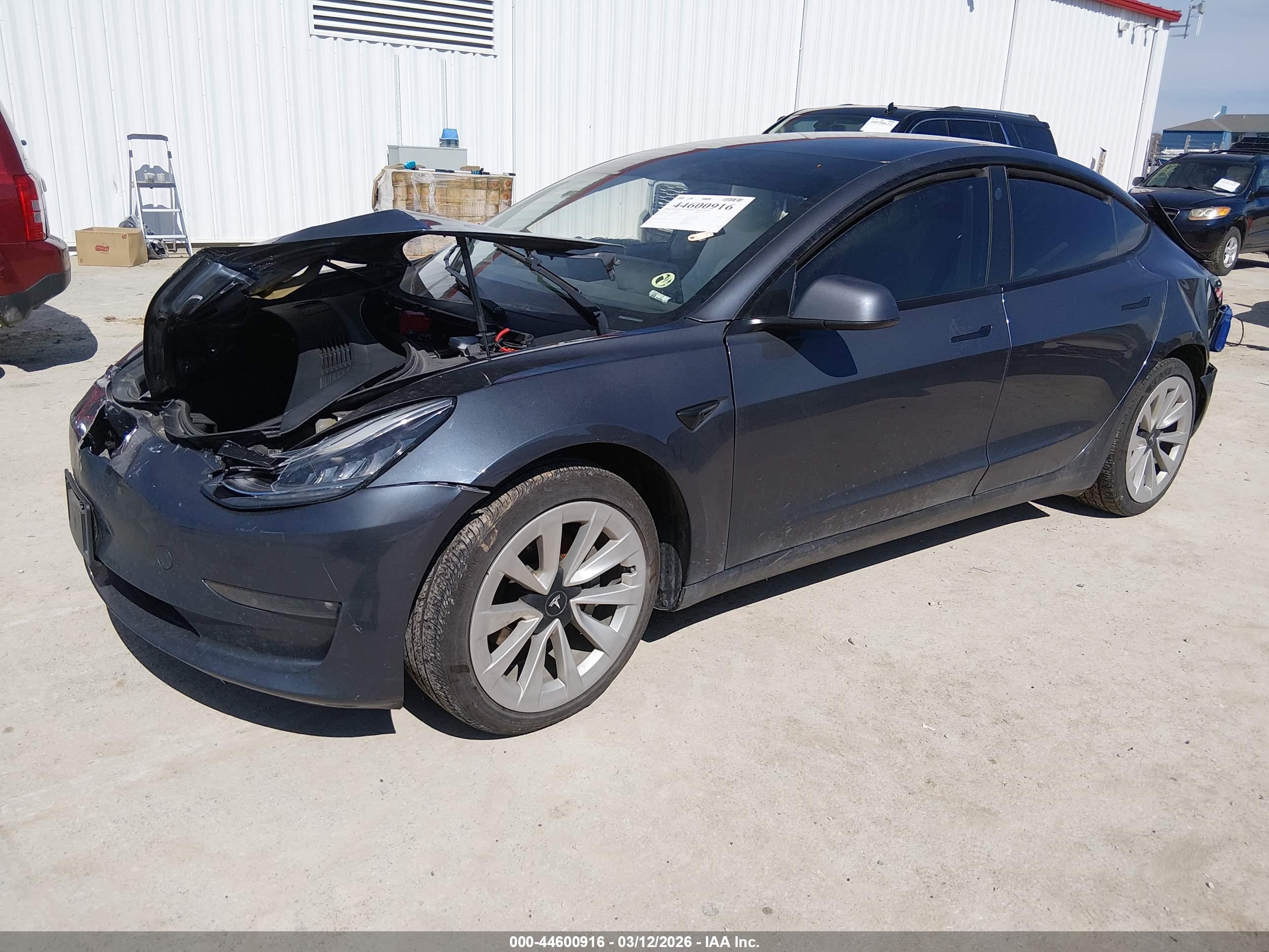 TESLA MODEL image 2