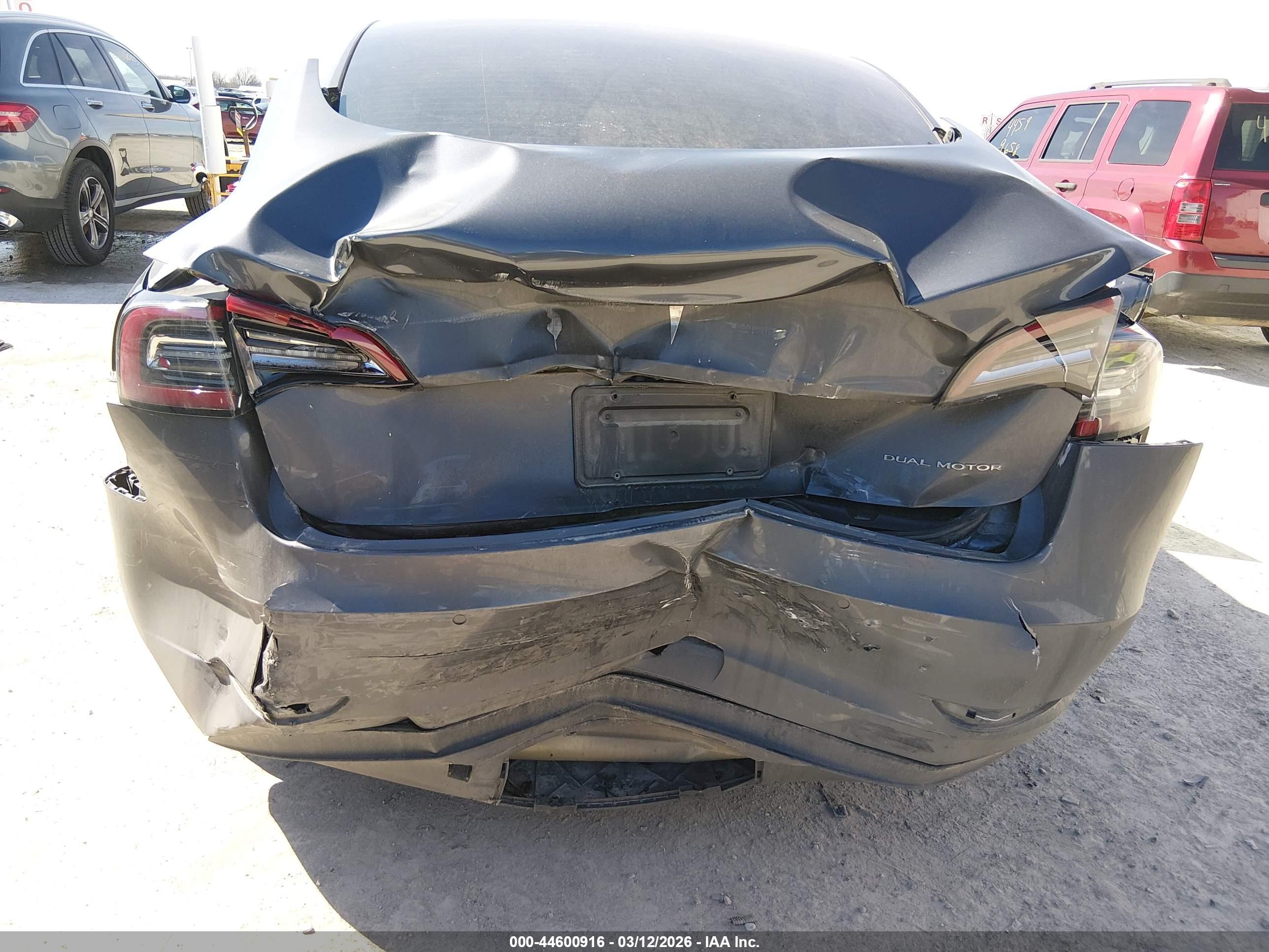 TESLA MODEL image 6