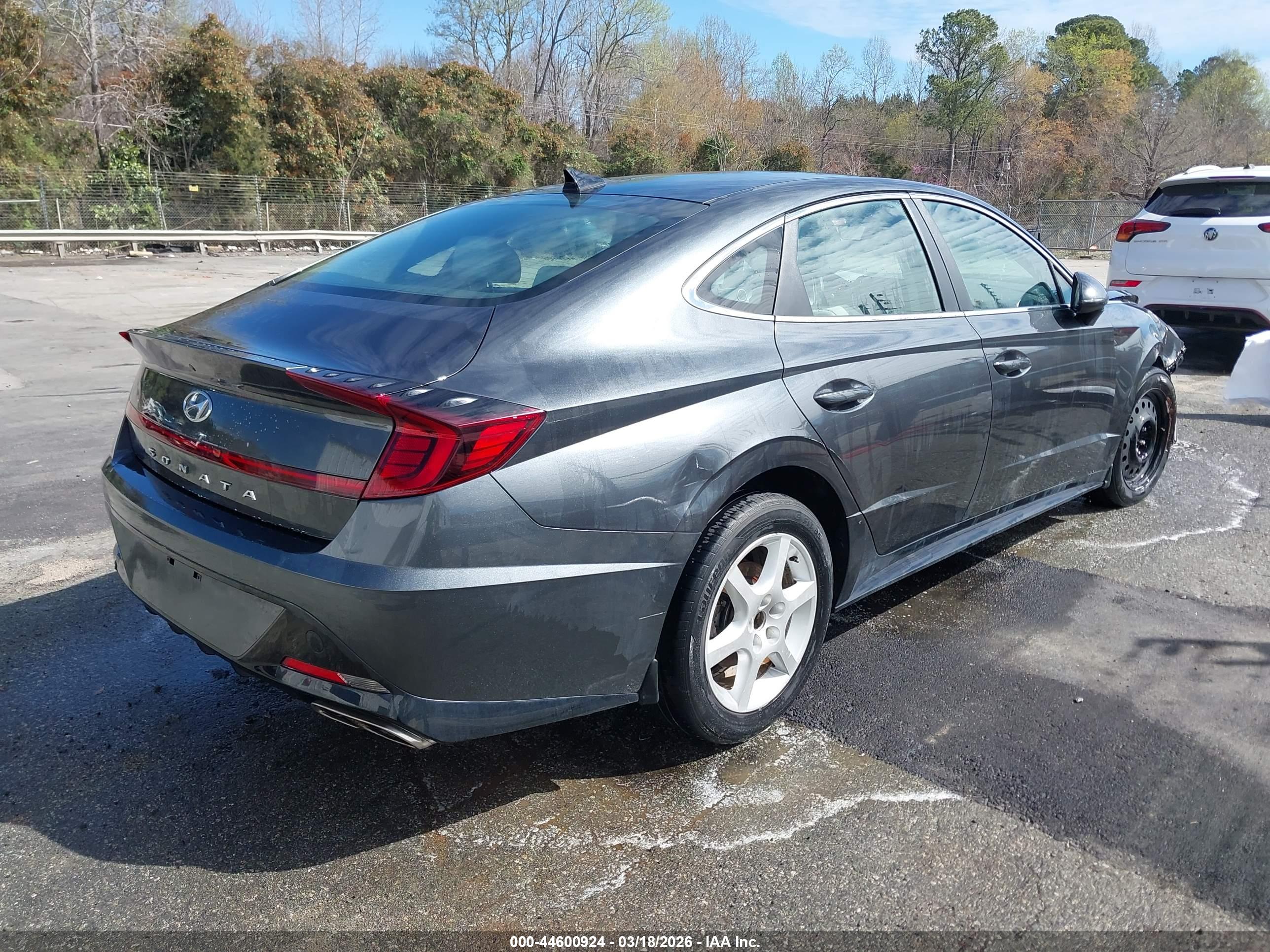 HYUNDAI SONATA image 4