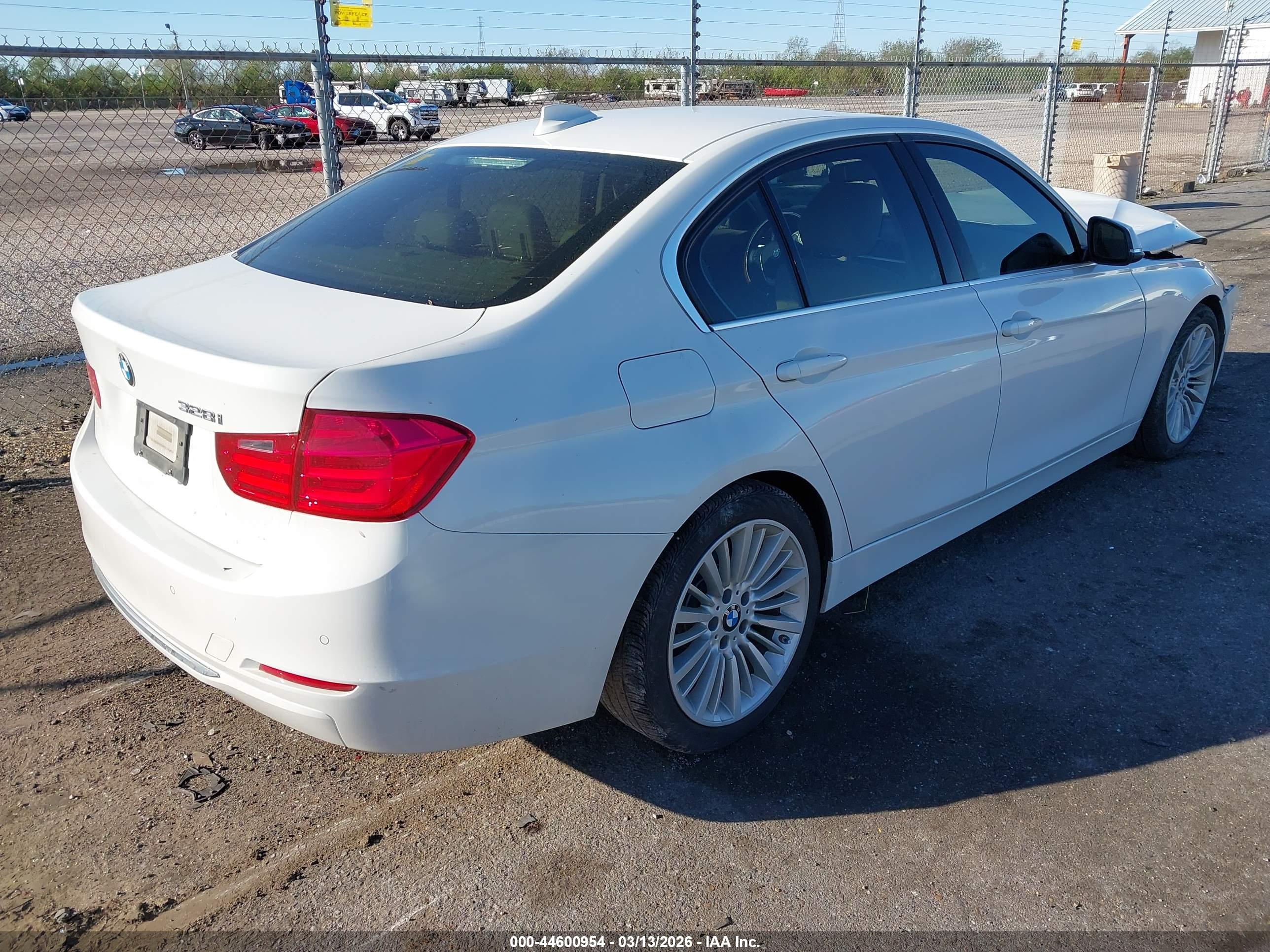 BMW 328I image 4