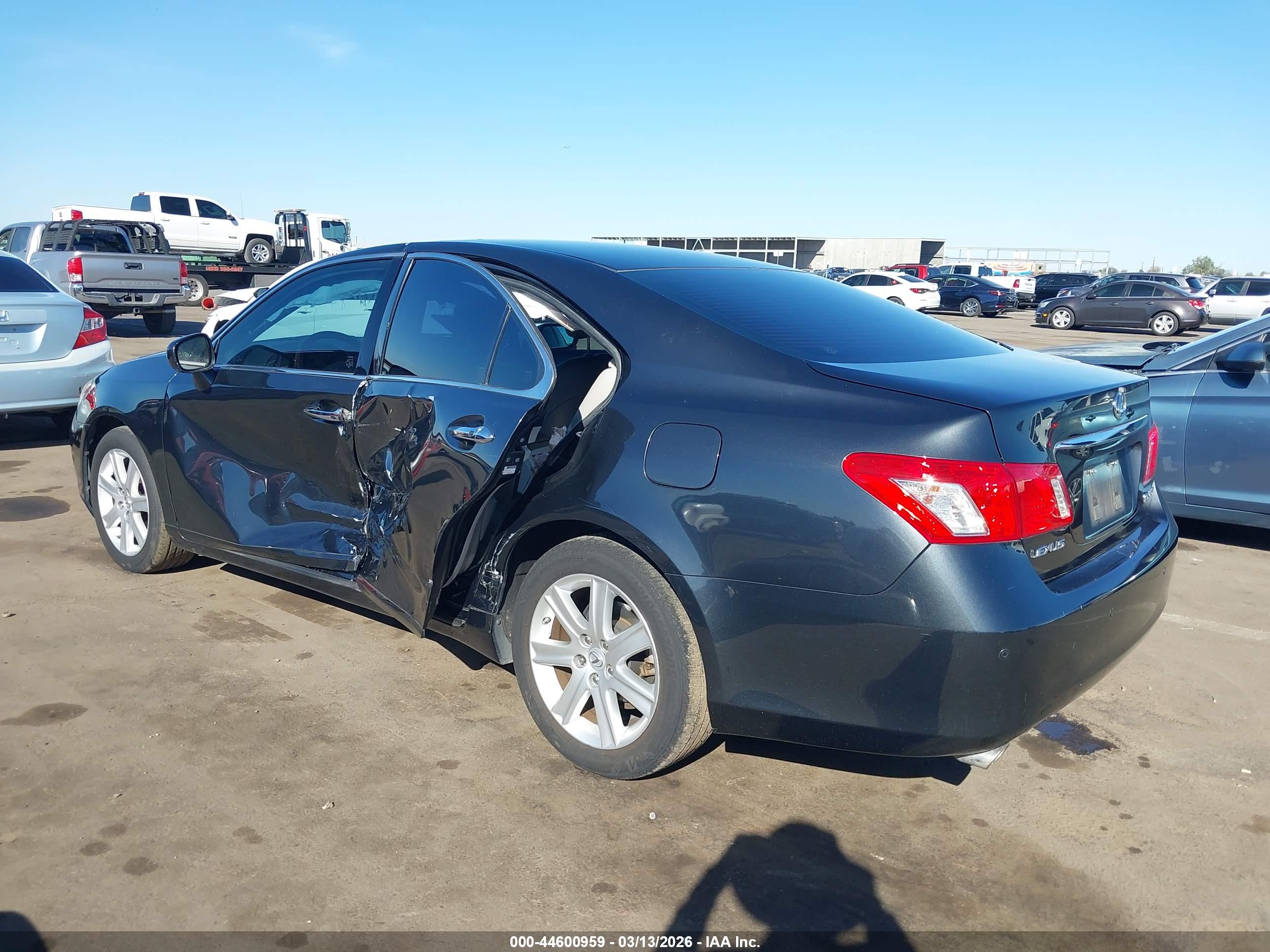LEXUS ES image 3