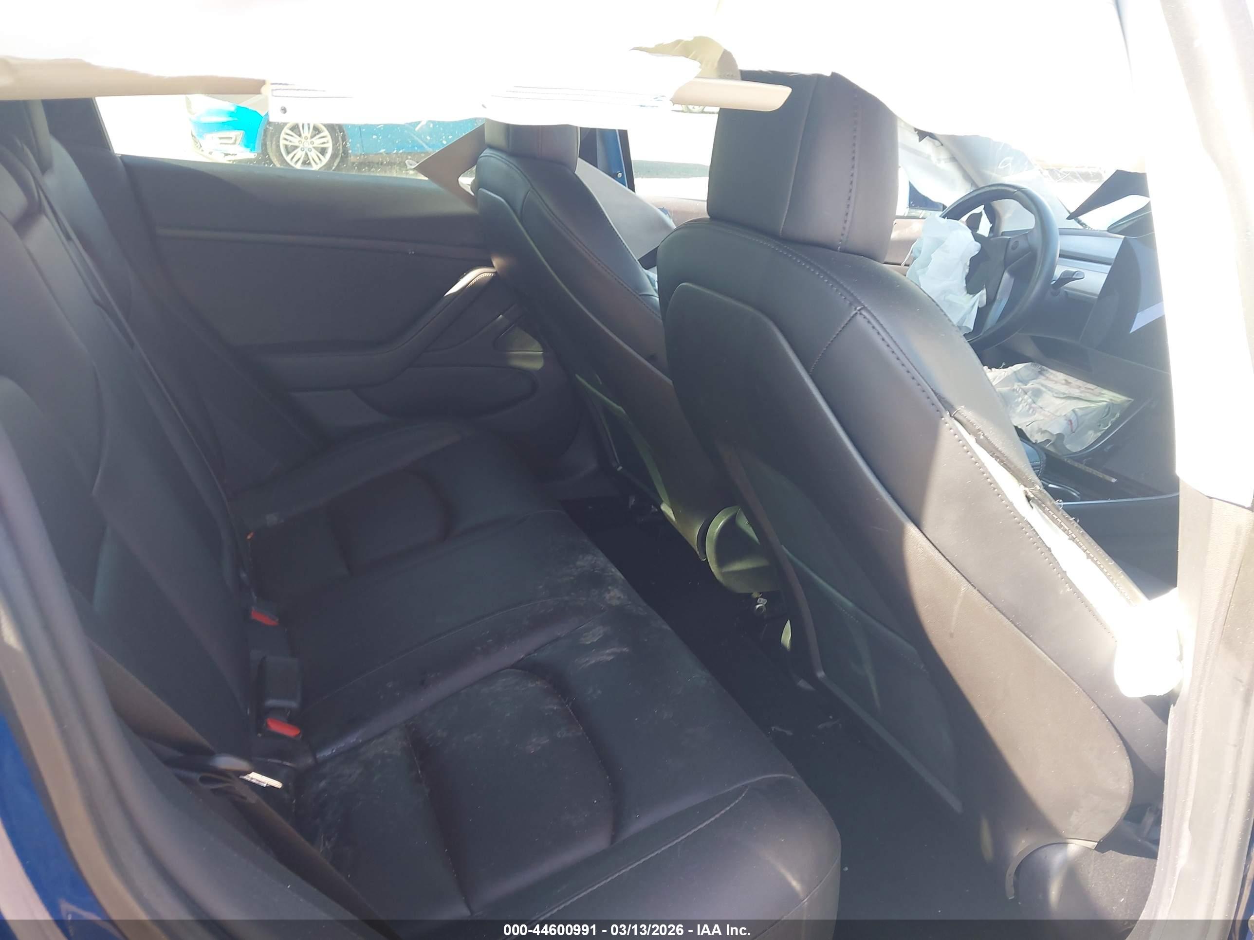 TESLA MODEL image 8