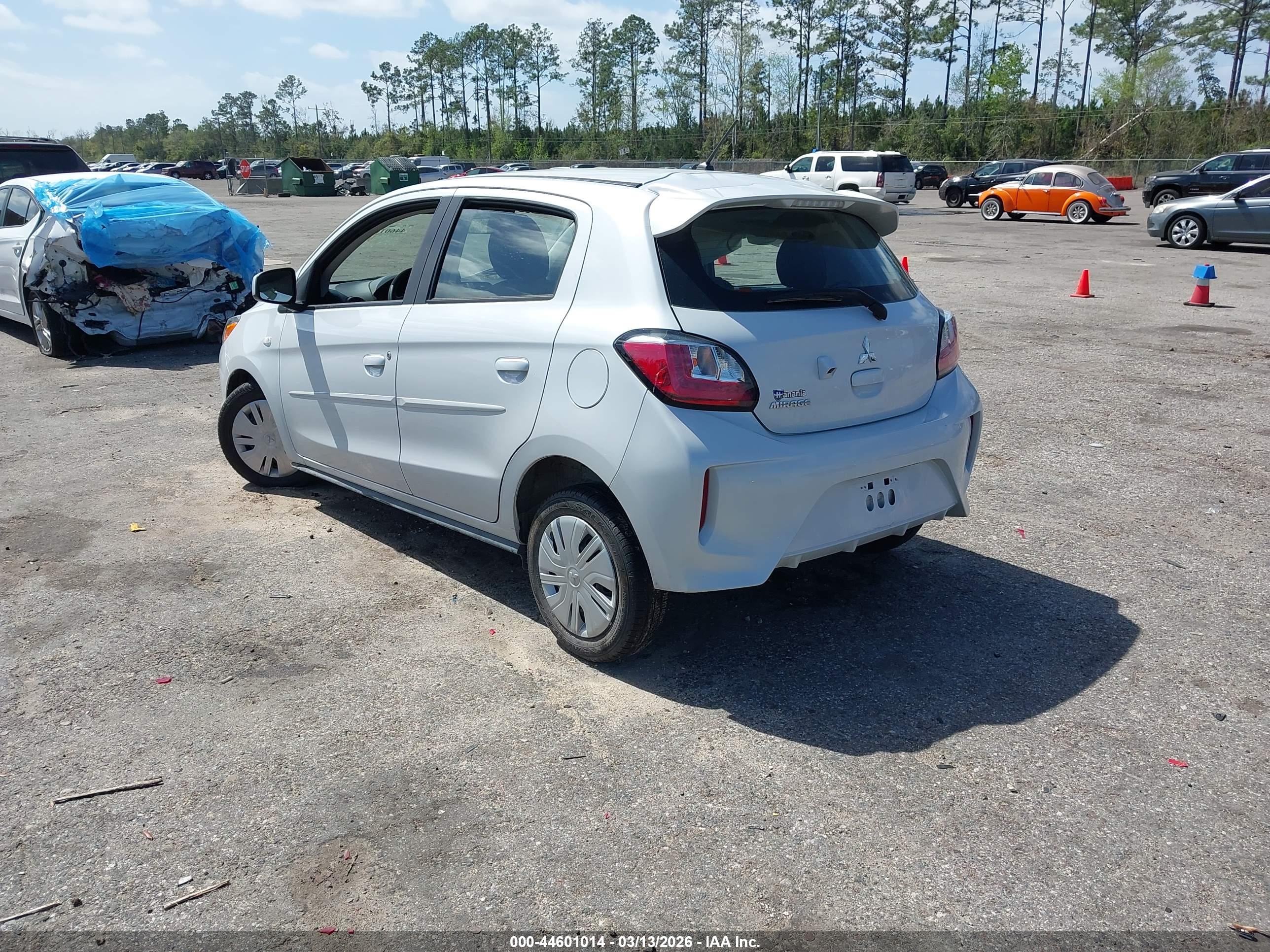 MITSUBISHI MIRAGE image 3
