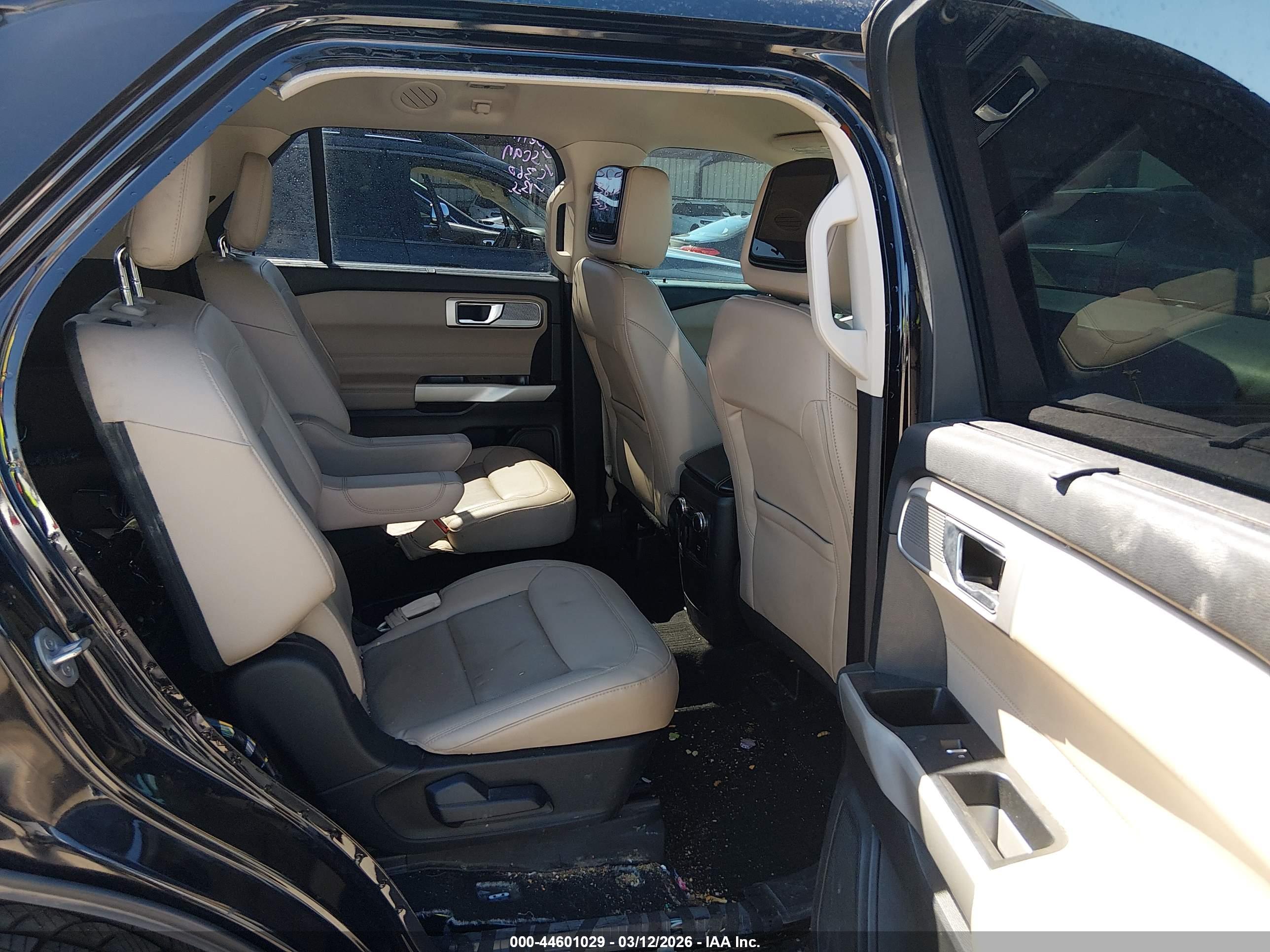 FORD EXPLORER image 8