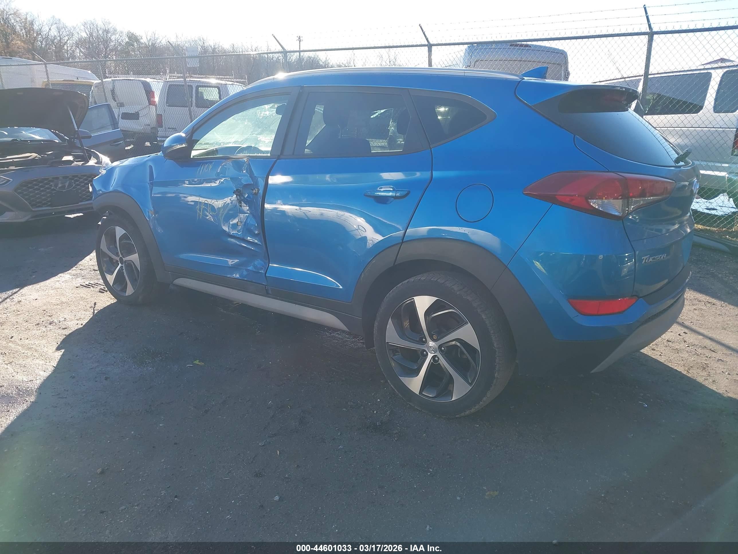 HYUNDAI TUCSON image 3