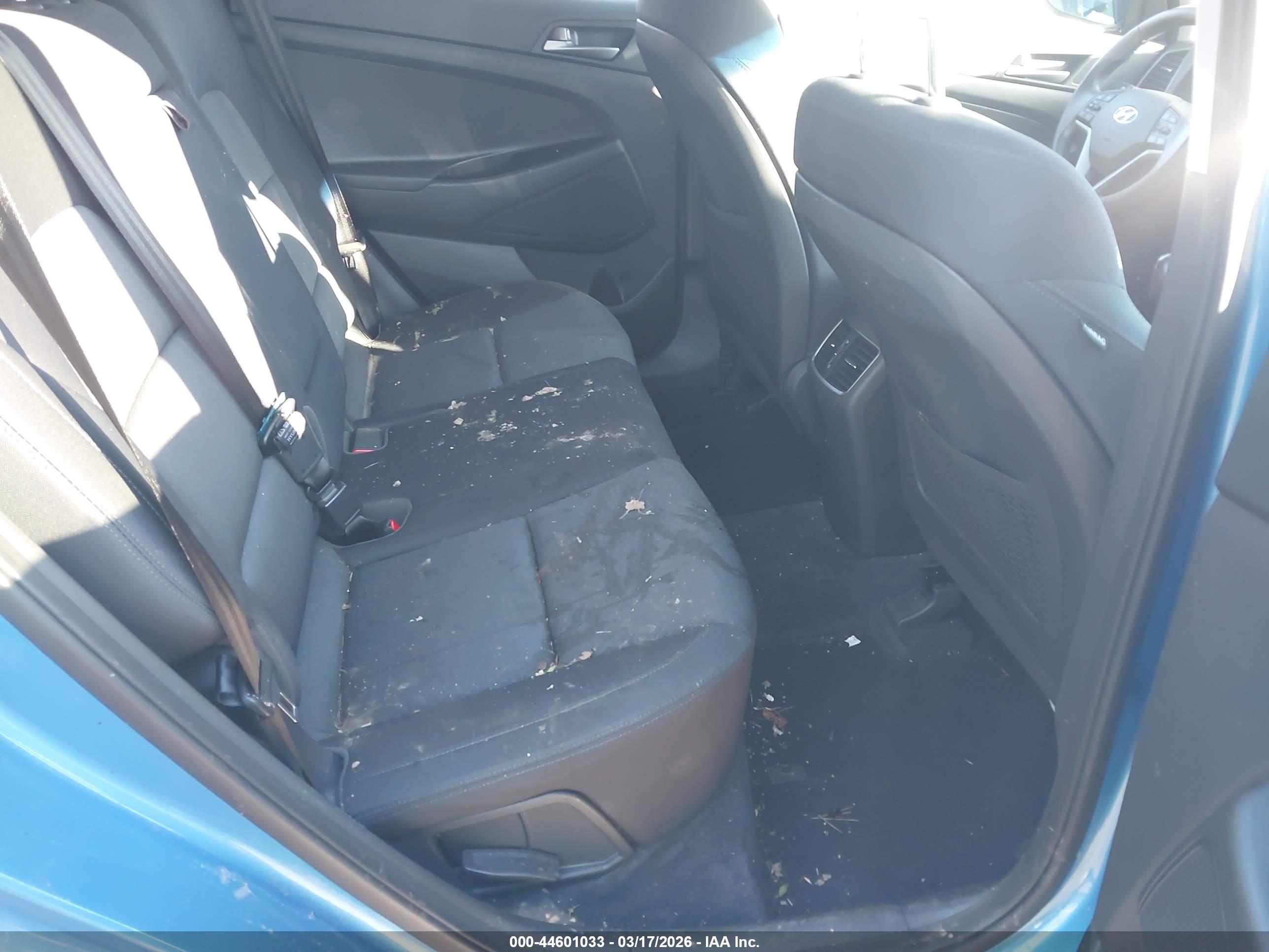 HYUNDAI TUCSON image 8