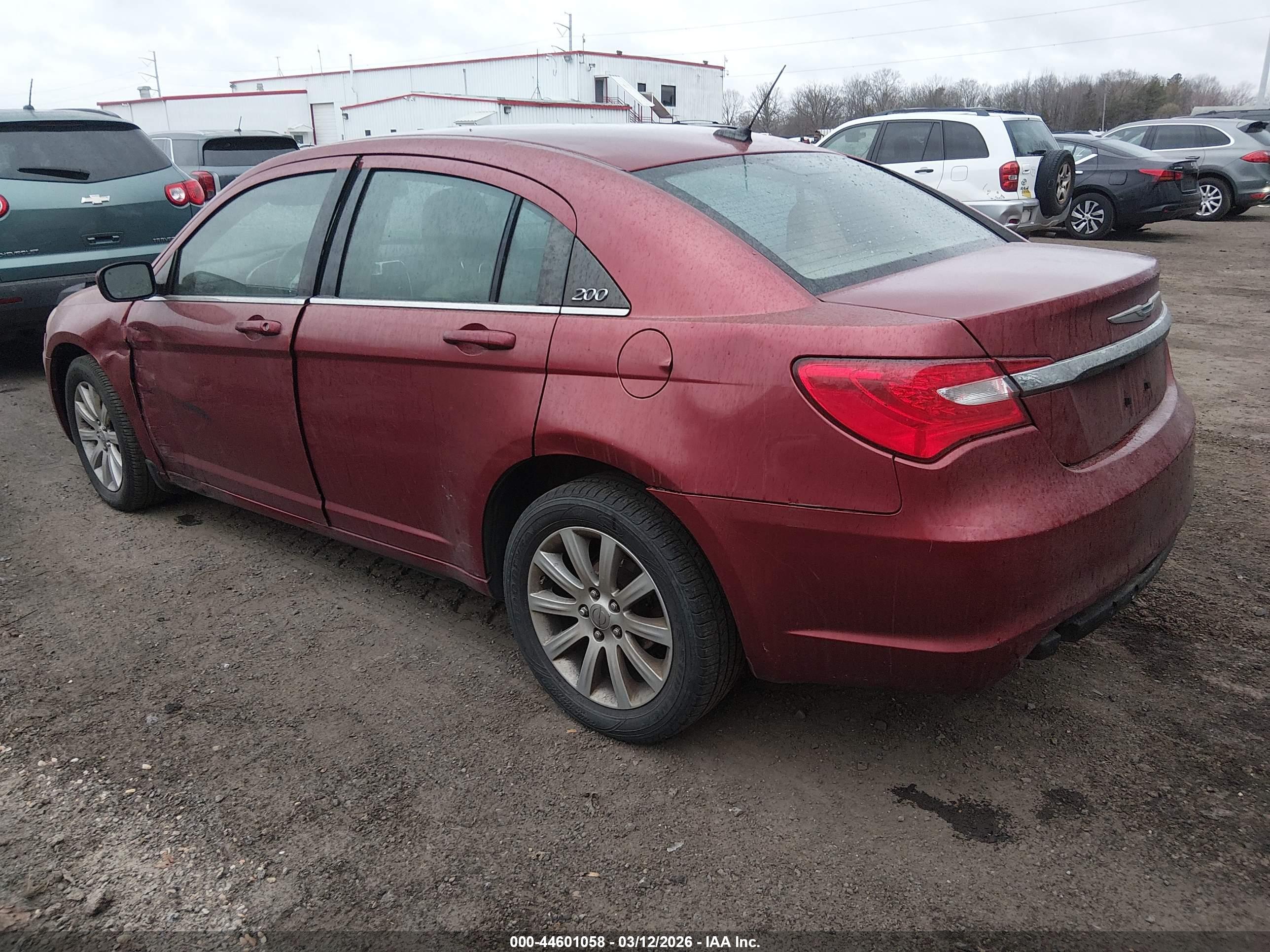 CHRYSLER 200 image 3