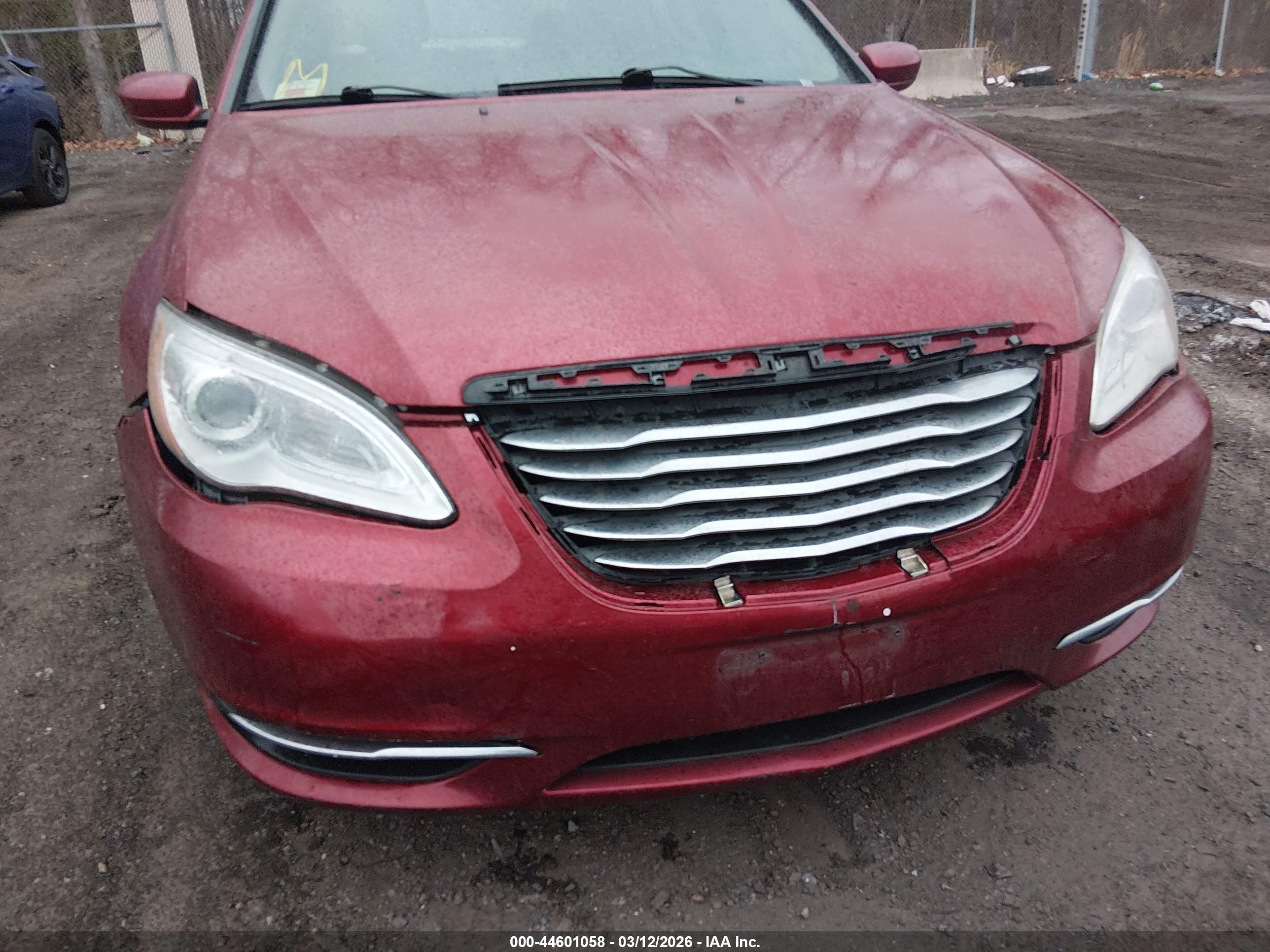CHRYSLER 200 image 6