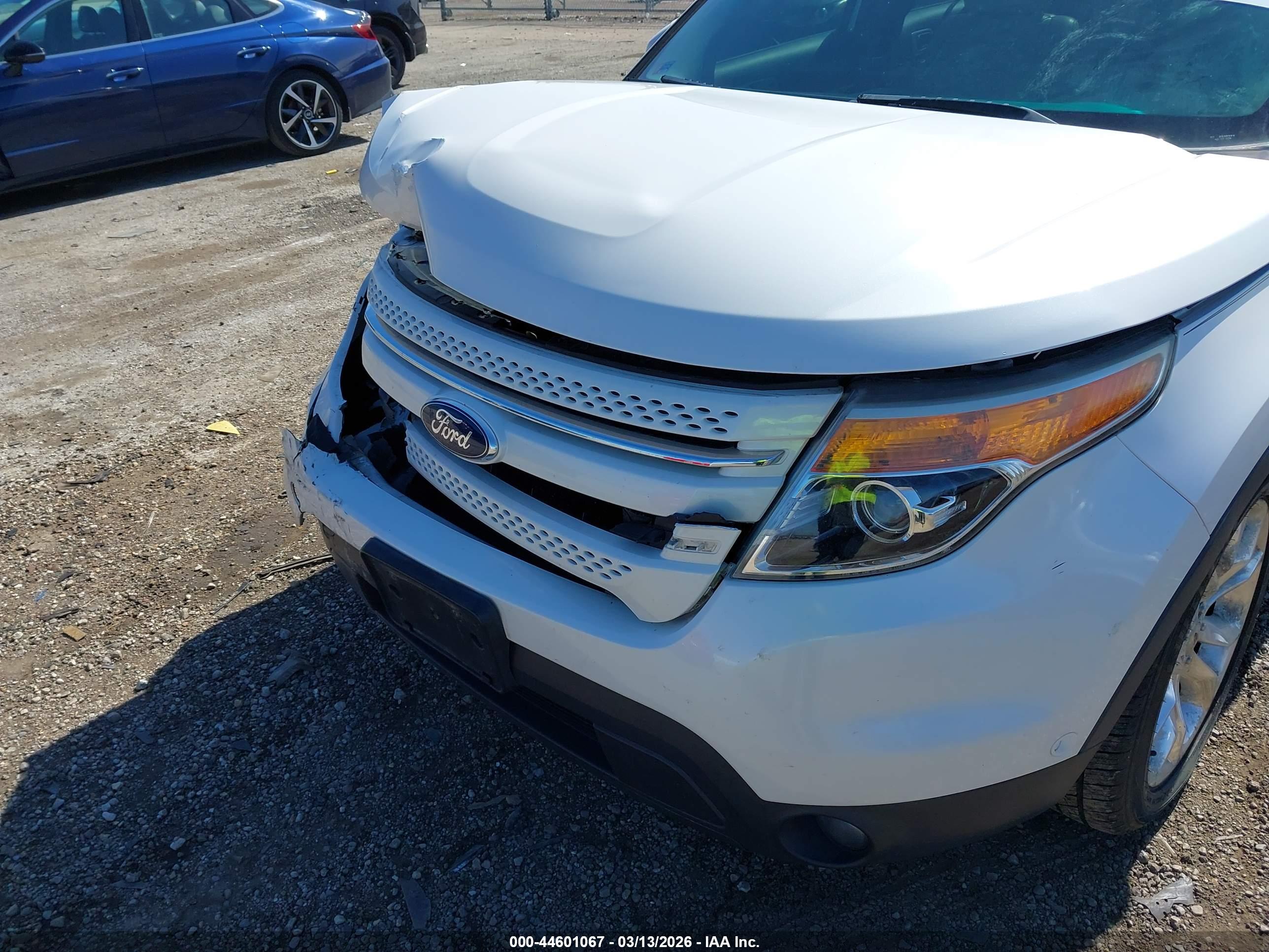 FORD EXPLORER image 6