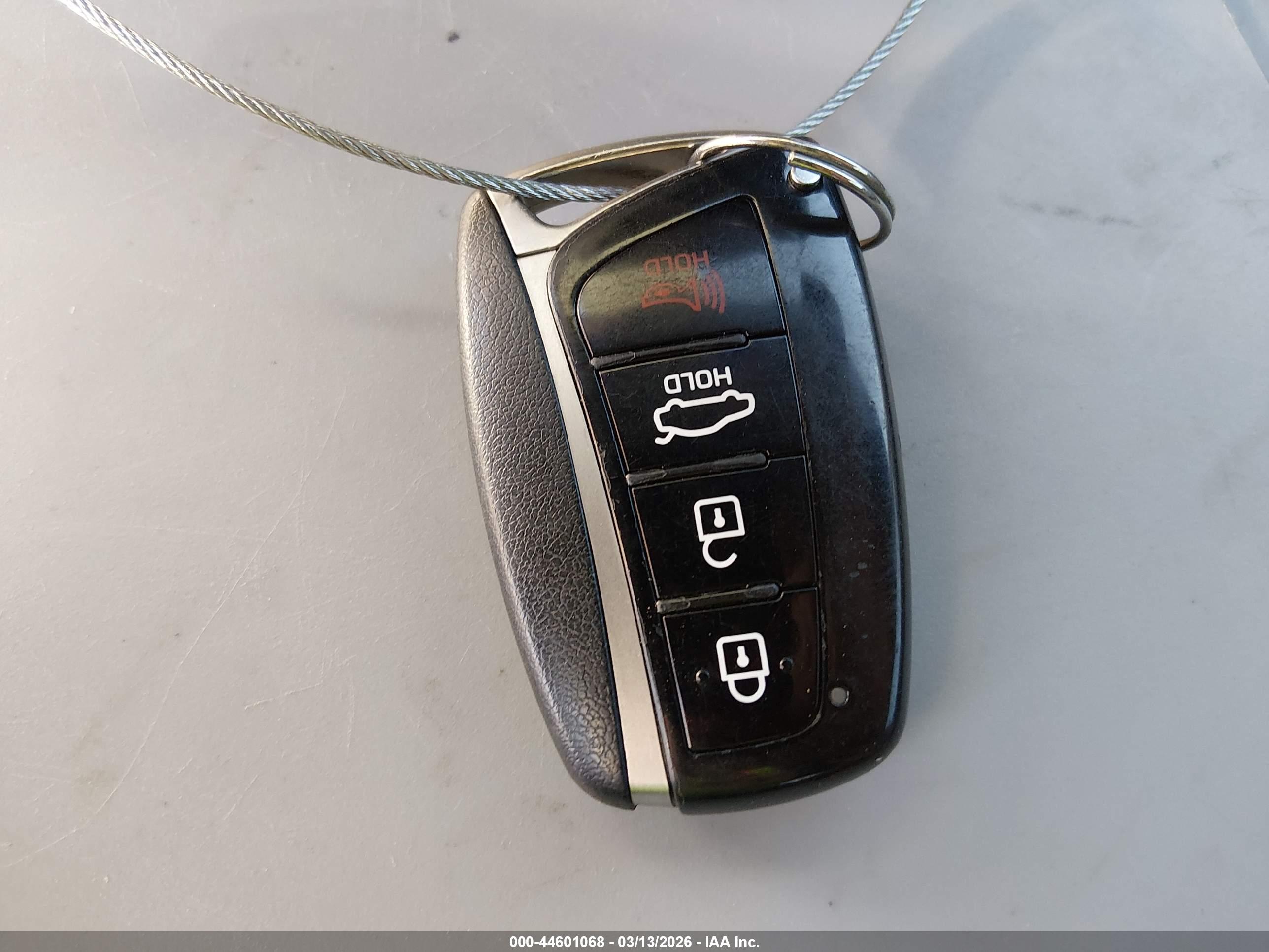 HYUNDAI GENESIS image 11